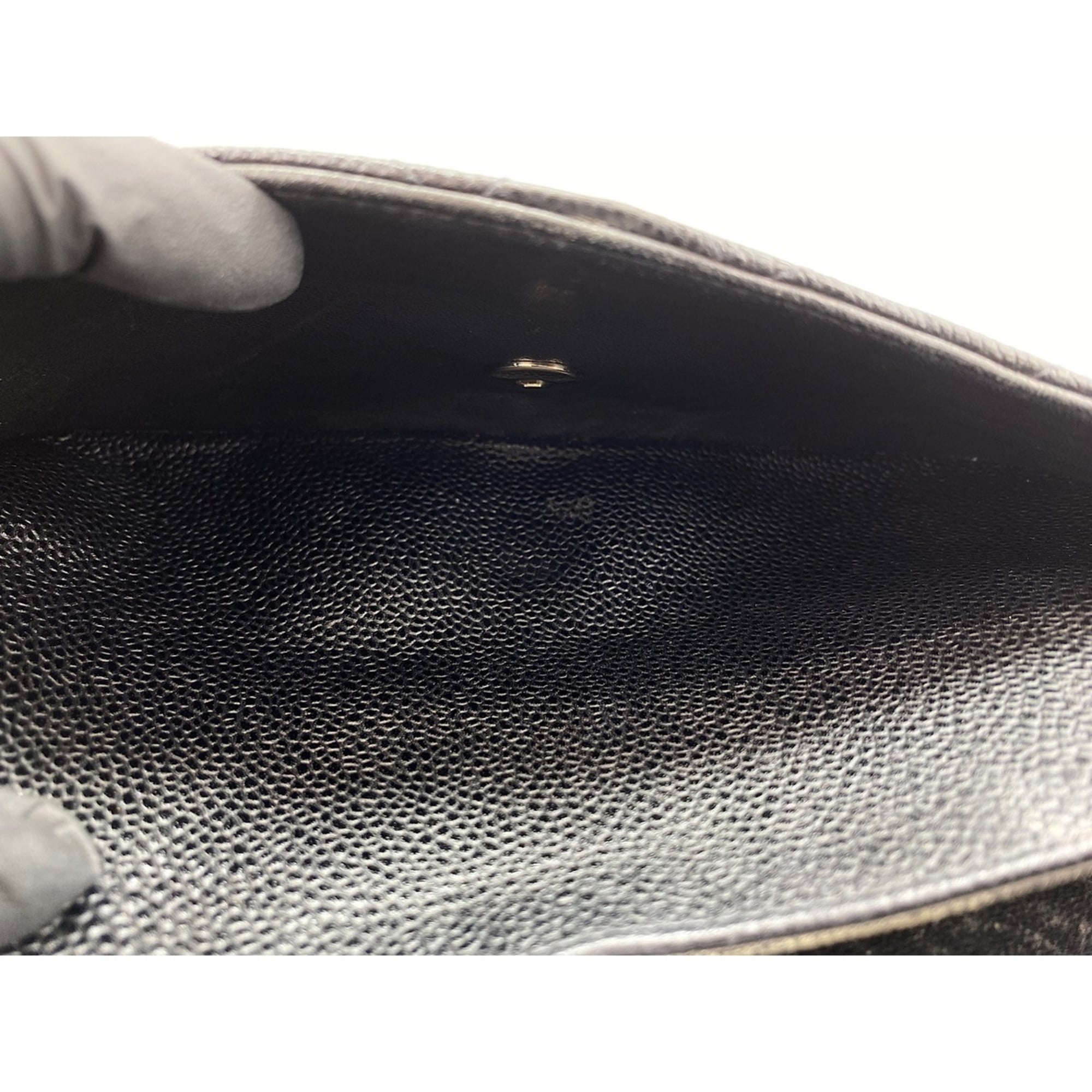 Chanel Black Shoulder Bag (Pre-Owned)