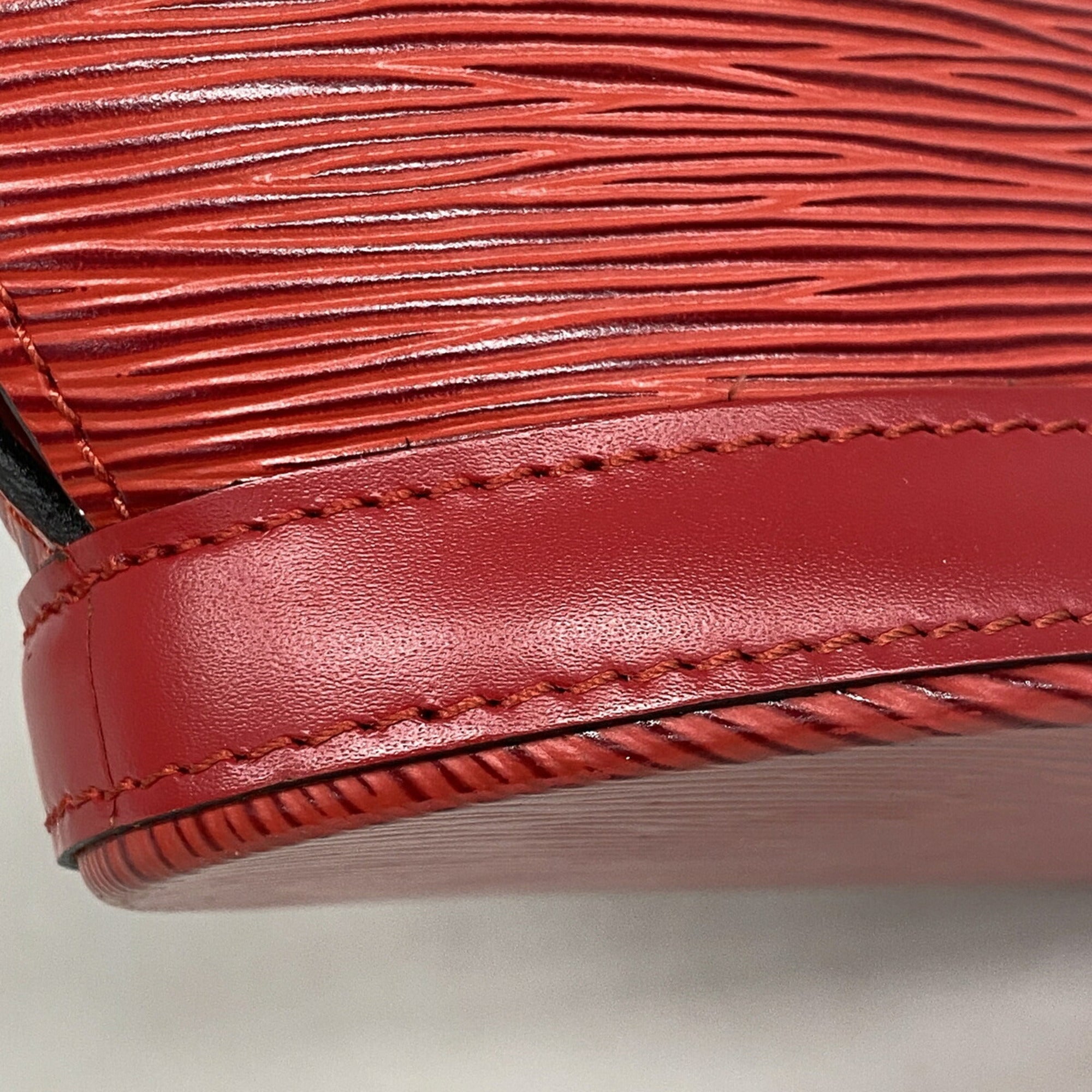Louis Vuitton Castilian Red Handbag (Pre-Owned)
