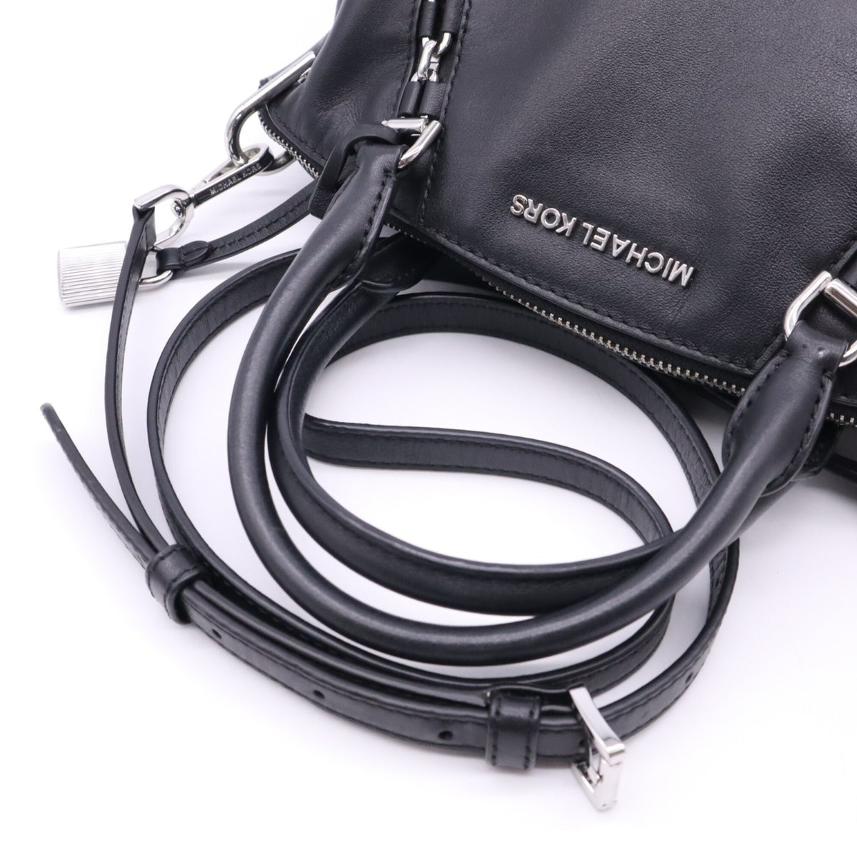 Michael Kors Black Leather Handbag (Pre-Owned)
