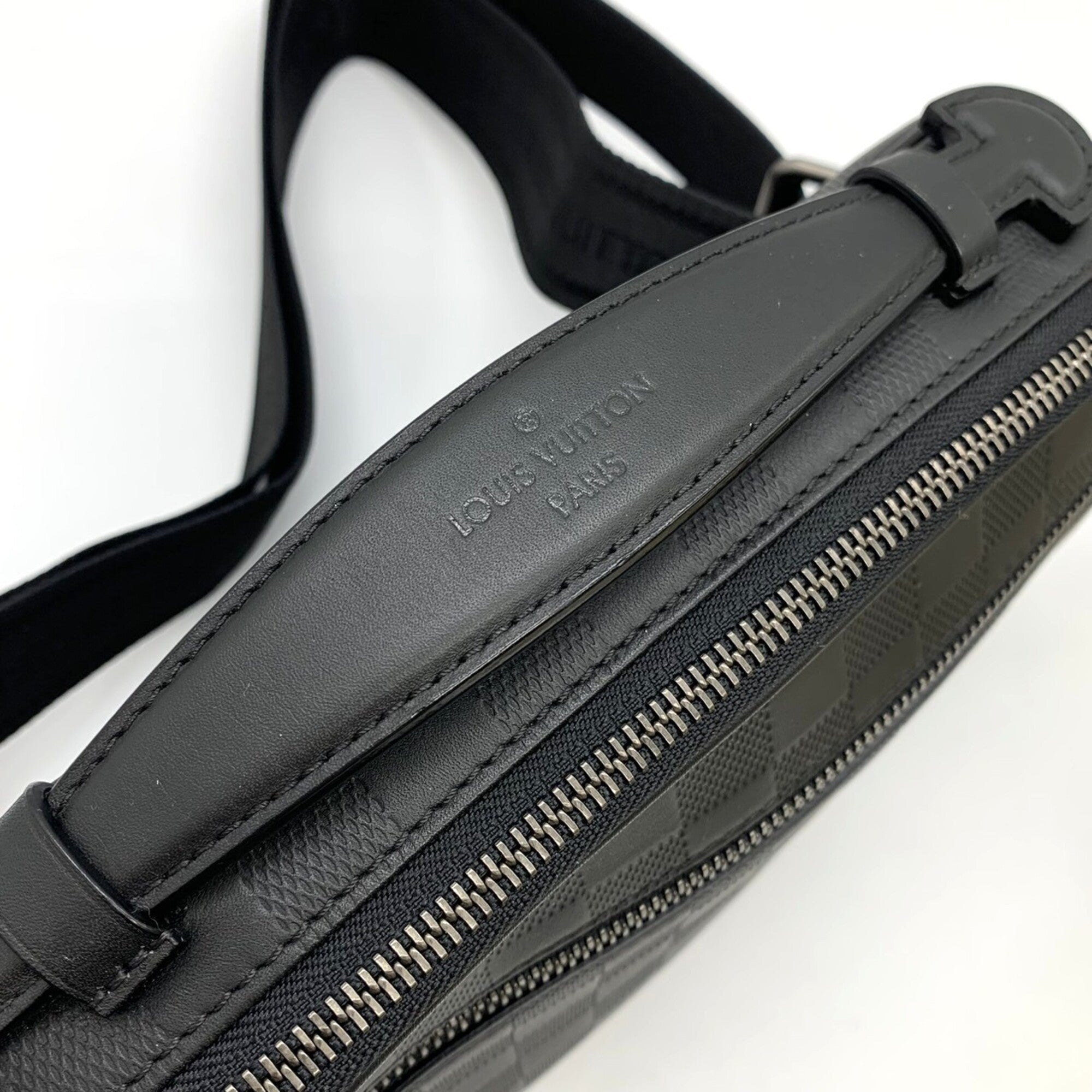 Louis Vuitton Black Leather Sling Bag (Pre-Owned)