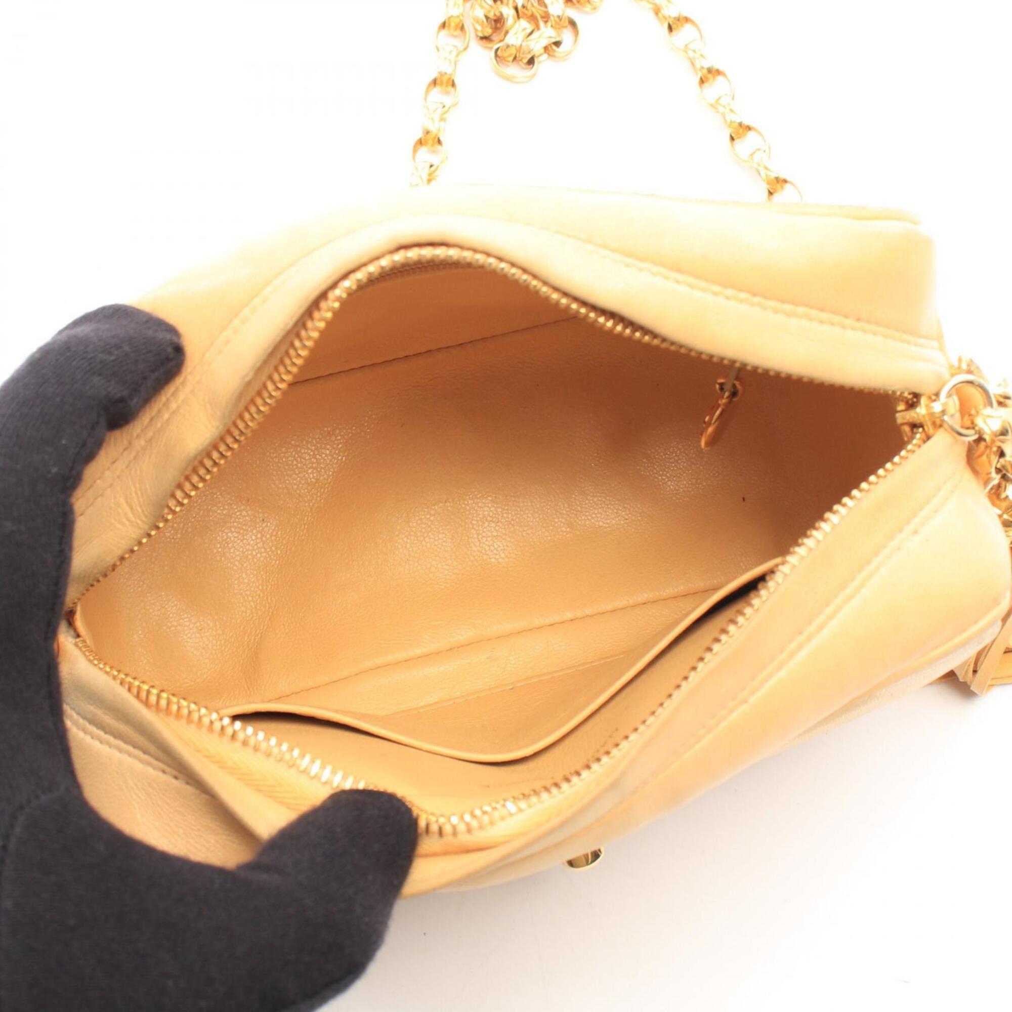 Chanel Beige Leather Handbag Shoulder Bag (Pre-Owned)
