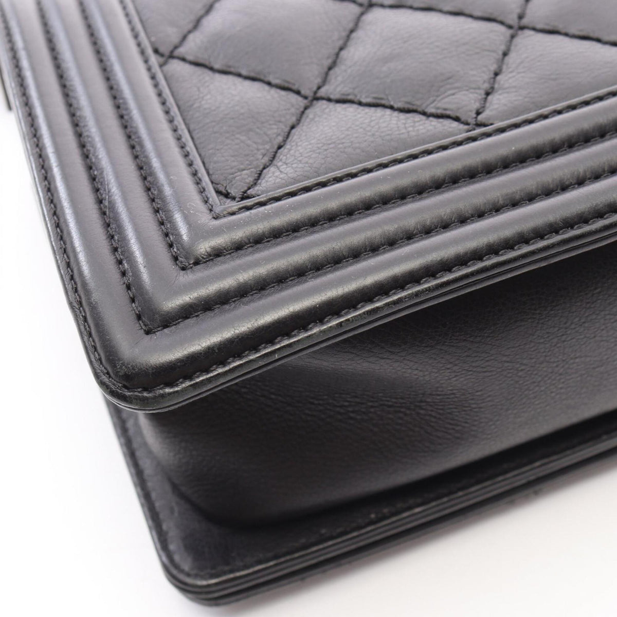 Chanel Black Leather Handbag Shoulder Bag (Pre-Owned)