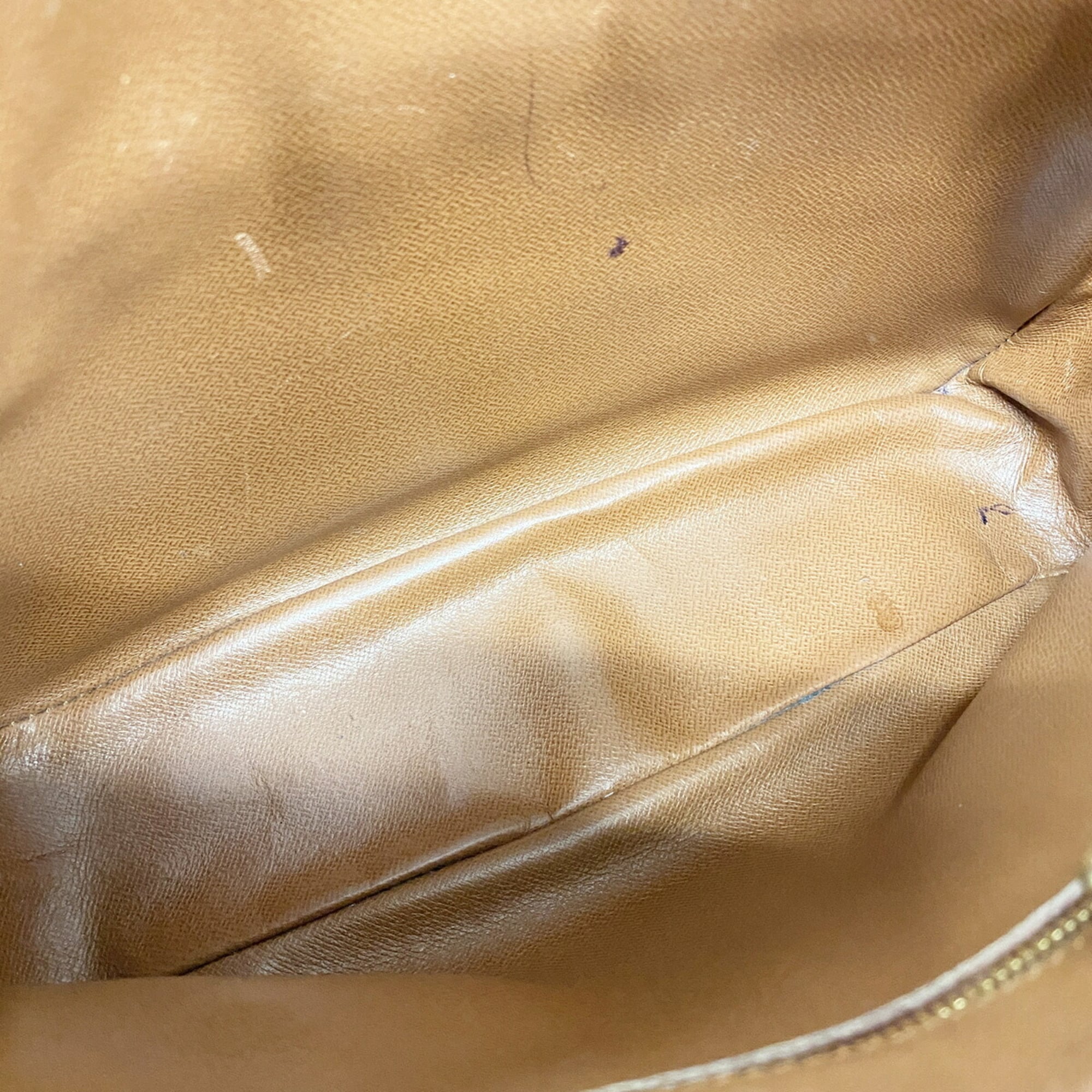 Louis Vuitton Brown Shoulder Bag (Pre-Owned)