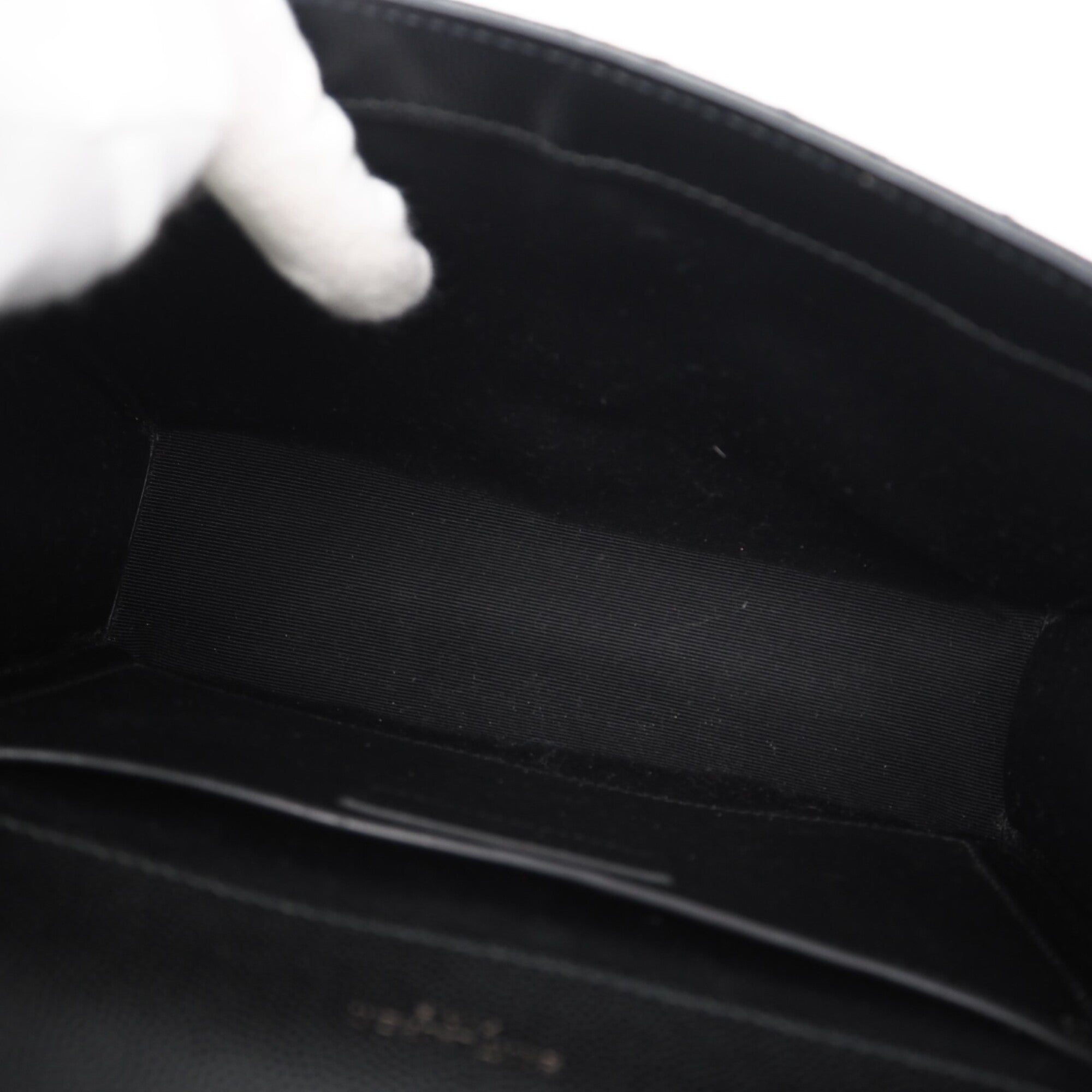 Yves Saint Laurent Black Leather Shoulder Bag (Pre-Owned)