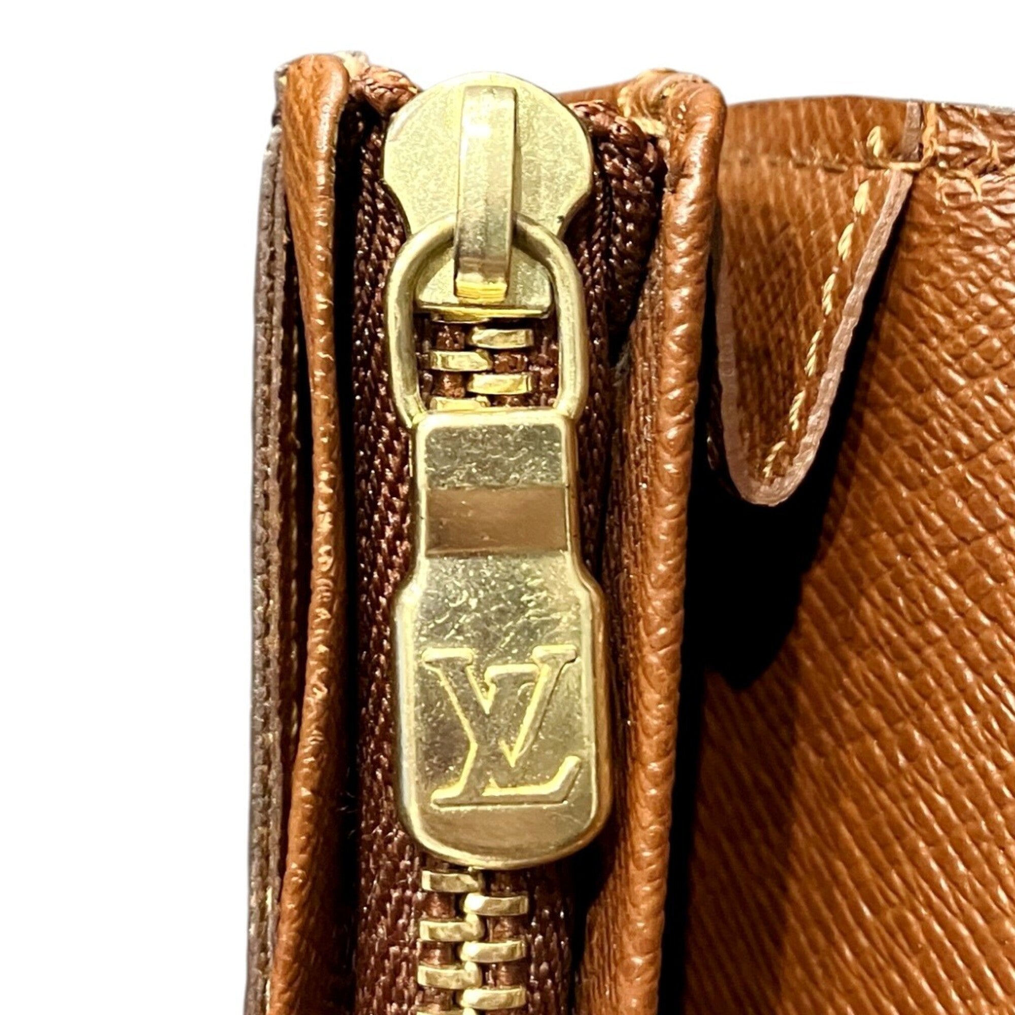 Louis Vuitton Brown Monogram Monogram Wallet (Bi-Fold) (Pre-Owned)