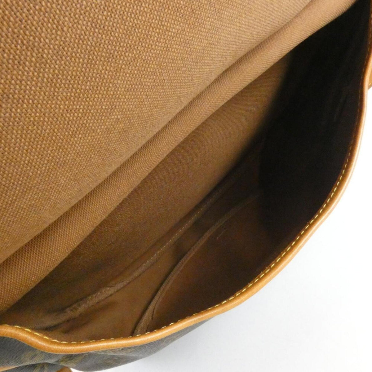 Louis Vuitton Marron Coated Canvas Shoulder Bag (Pre-Owned)