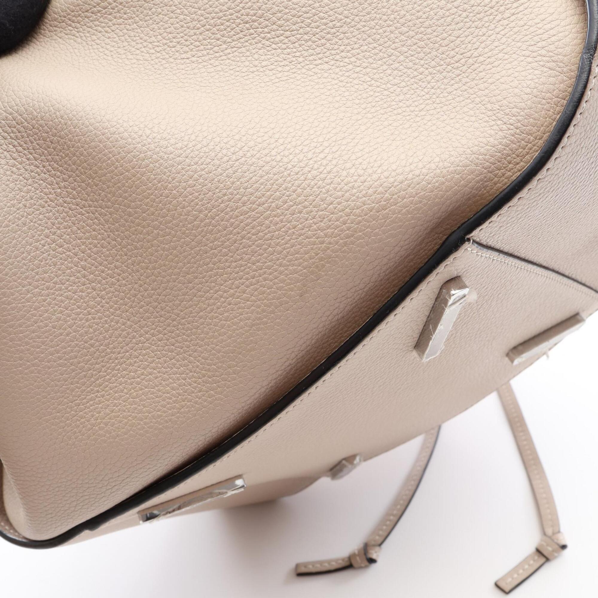 Loewe Beige Leather Handbag (Pre-Owned)