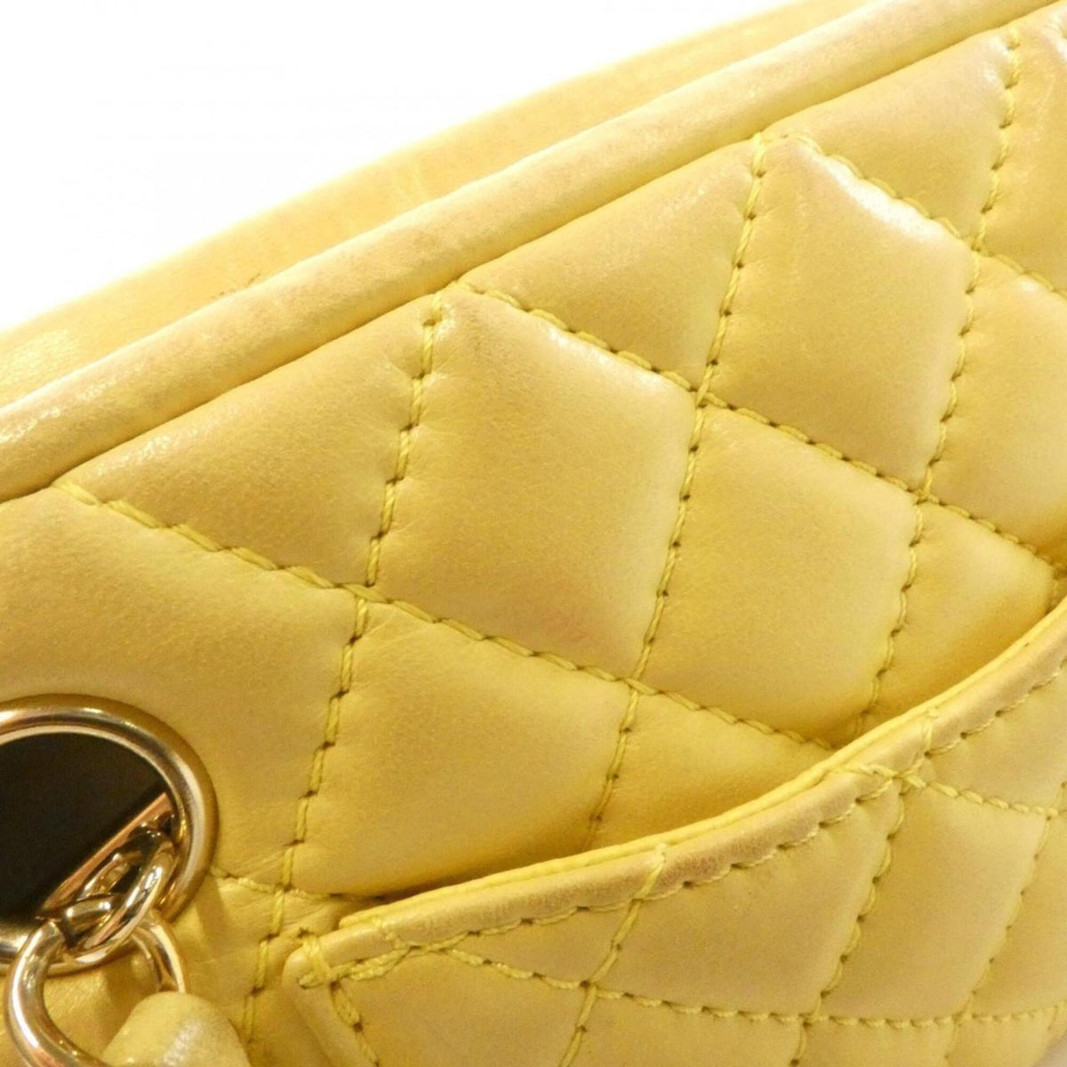 Chanel Yellow Shoulder Bag (Pre-Owned)