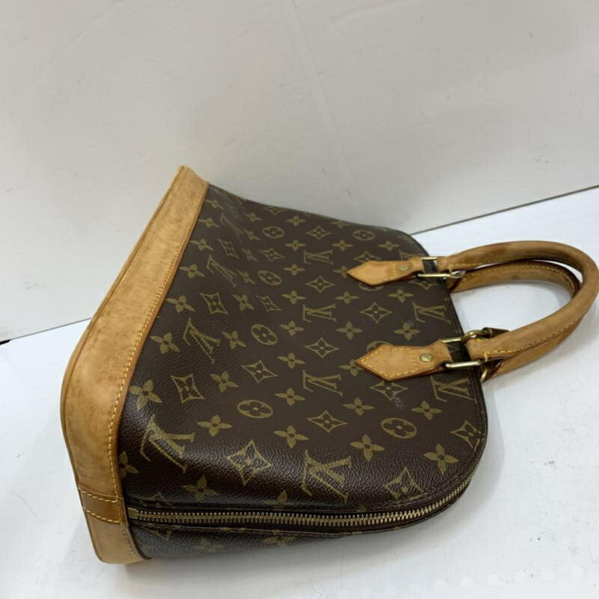 Louis Vuitton Brown Handbag (Pre-Owned)