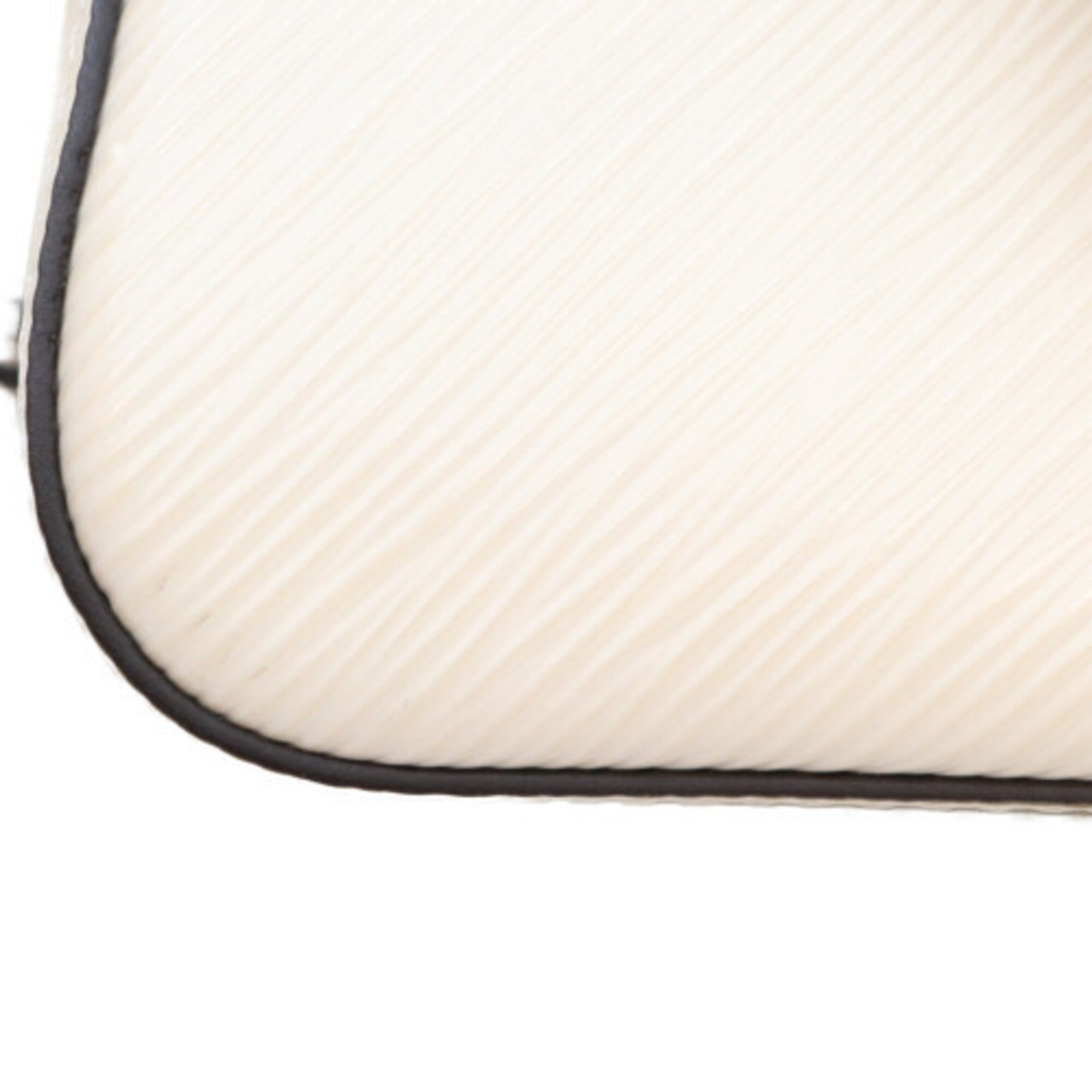 Louis Vuitton Ivory Epi Leather Shoulder Bag (Pre-Owned)
