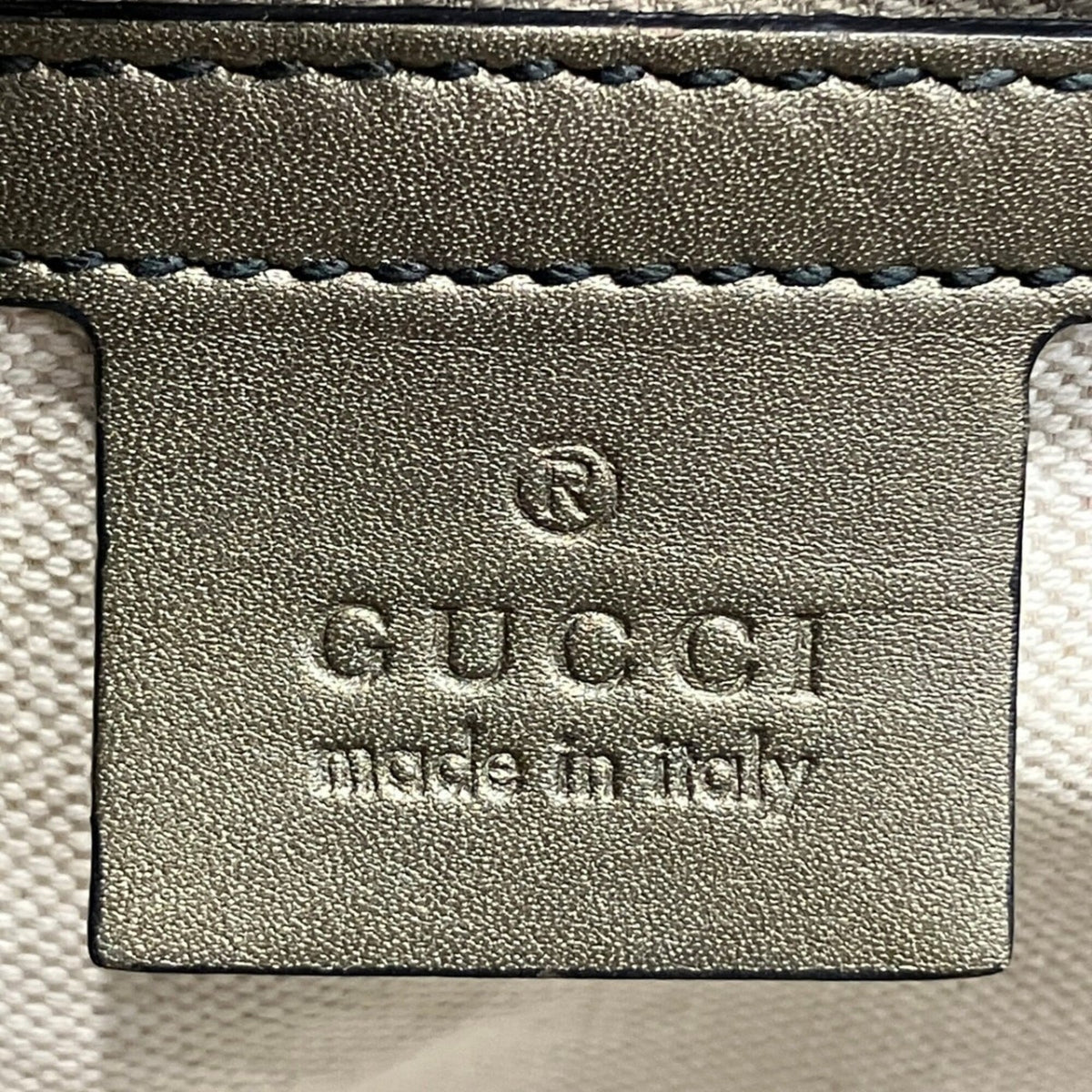 Gucci Gray Silver Leather Shoulder Bag (Pre-Owned)
