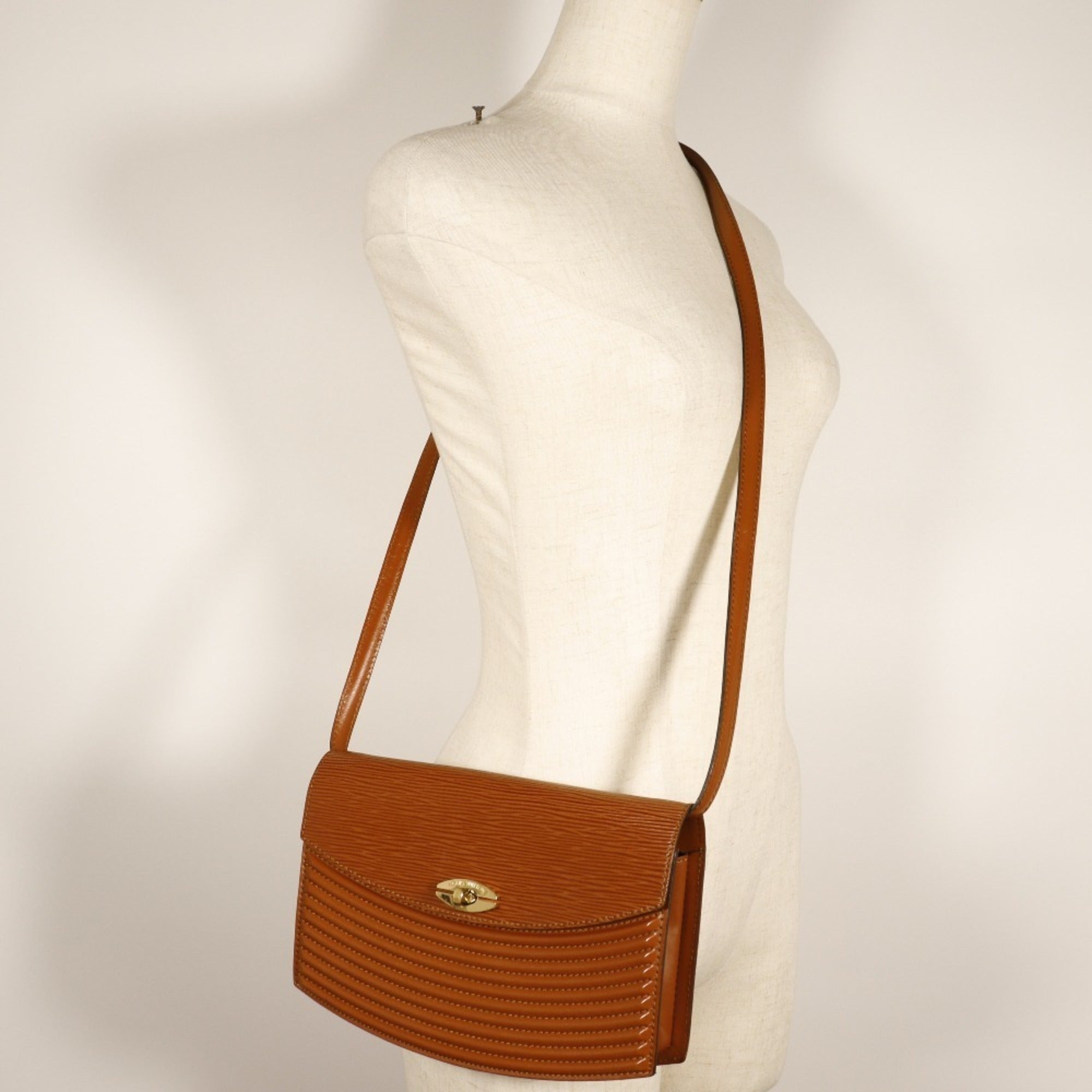 Louis Vuitton Brown Epi Leather Shoulder Bag (Pre-Owned)