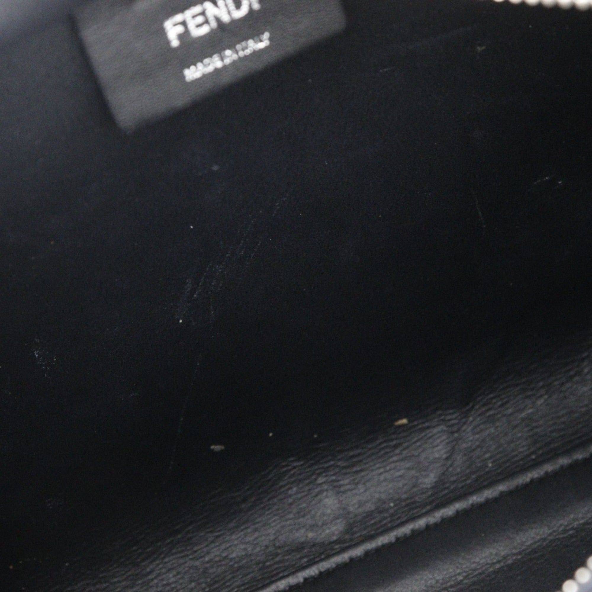 Fendi Black Leather Handbag (Pre-Owned)