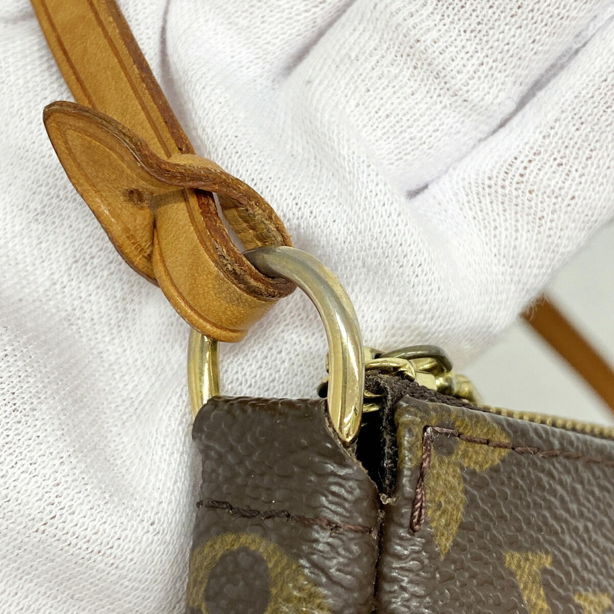 Louis Vuitton Brown Pouch (Pre-Owned)