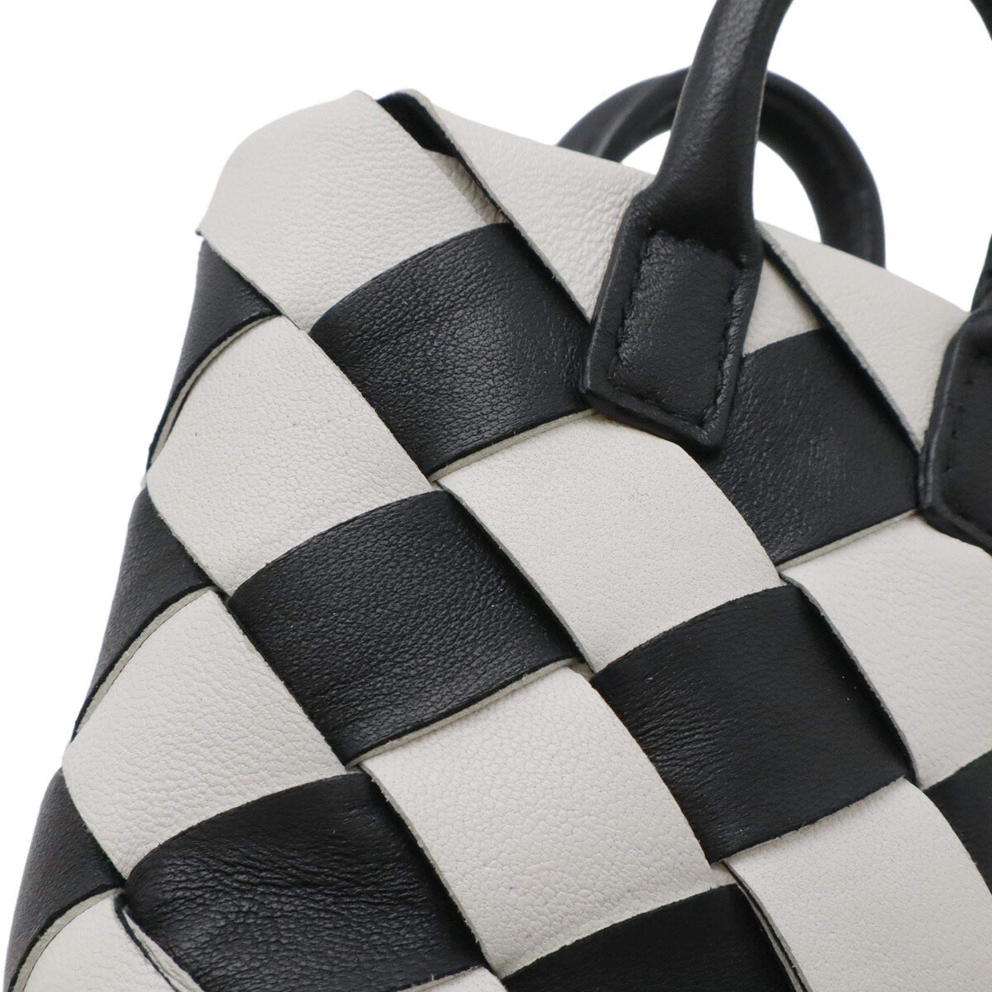 Bottega Veneta Black White Leather Pouch (Pre-Owned)