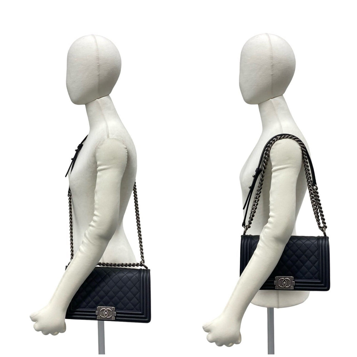 Chanel Black Grained Calfskin Shoulder Bag (Pre-Owned)