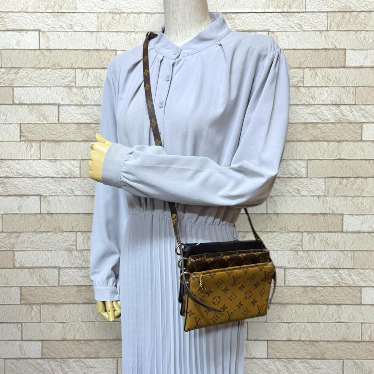 Louis Vuitton Monogram Brown Monogram Monogram Reverse Monogram Monogram Reverse Pochette Shoulder Bag (Pre-Owned)