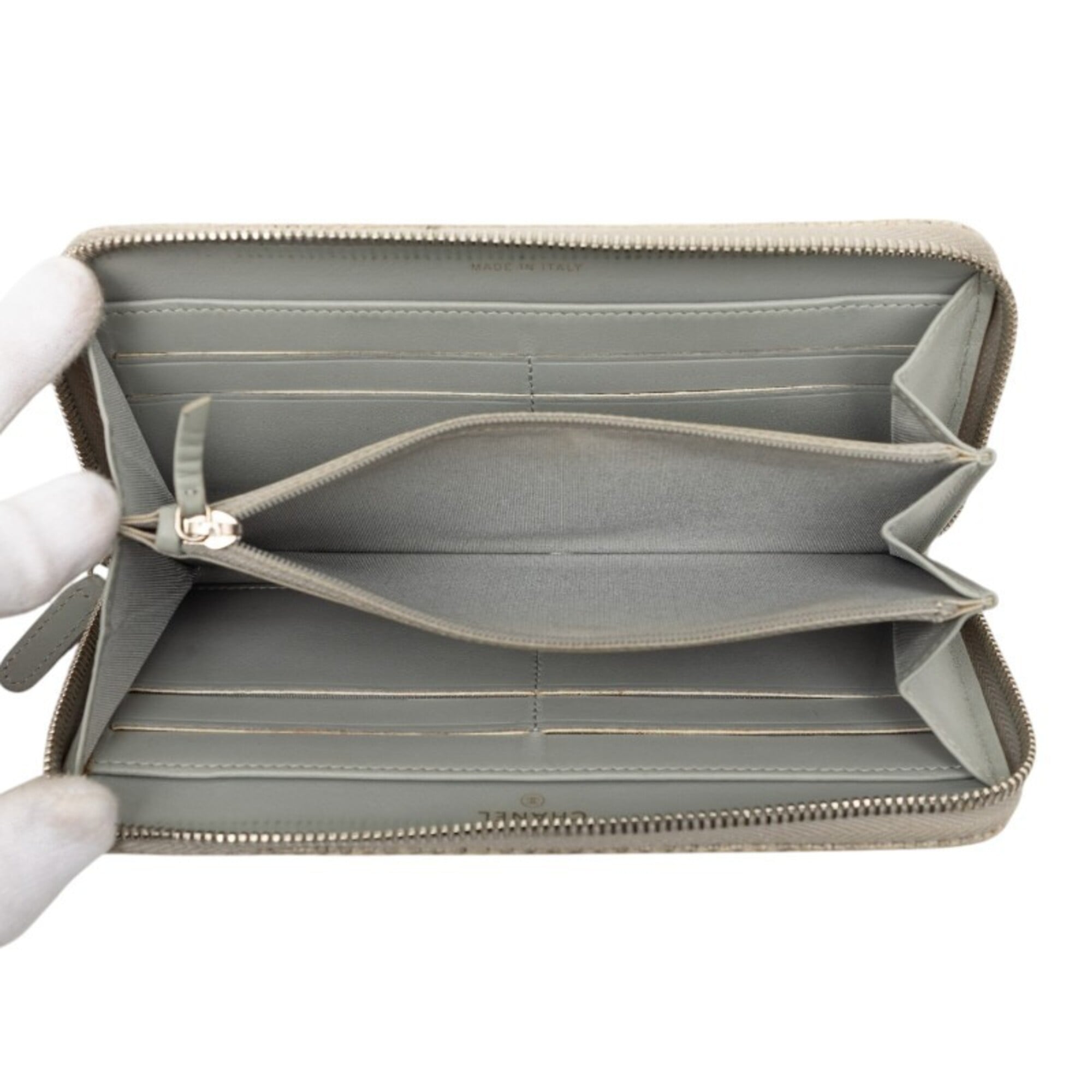 Chanel Gray Tweed Long Wallet (Bi-Fold) (Pre-Owned)