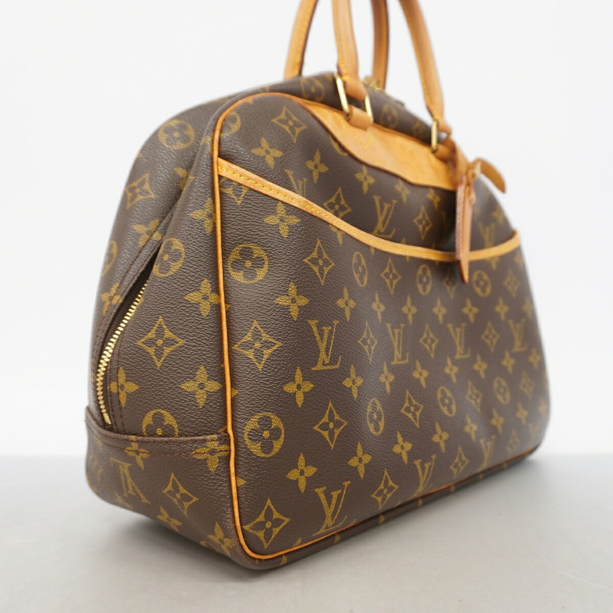 Louis Vuitton Brown Handbag (Pre-Owned)