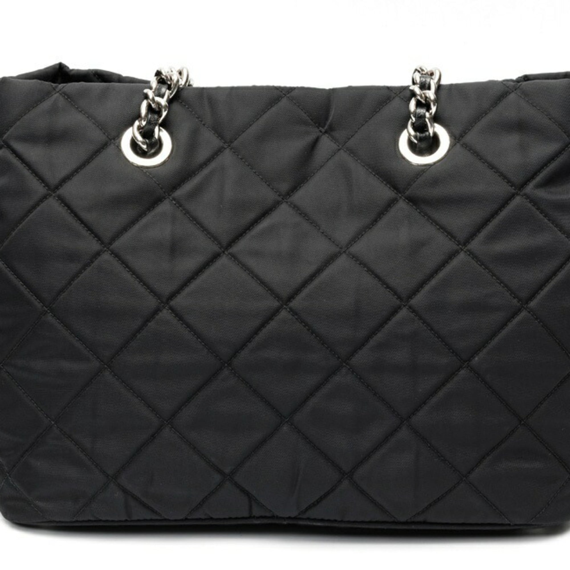 Prada Black Nylon Tote Bag (Pre-Owned)