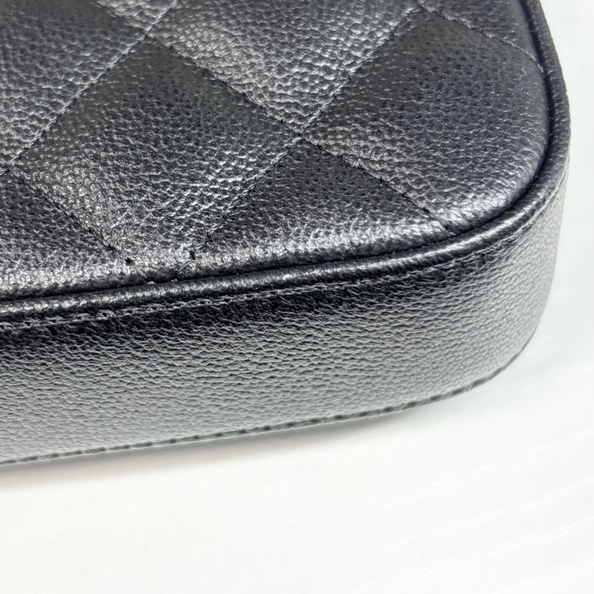Chanel Matelasse Black Grained Calfskin Chain/Shoulder Wallet (Pre-Owned)