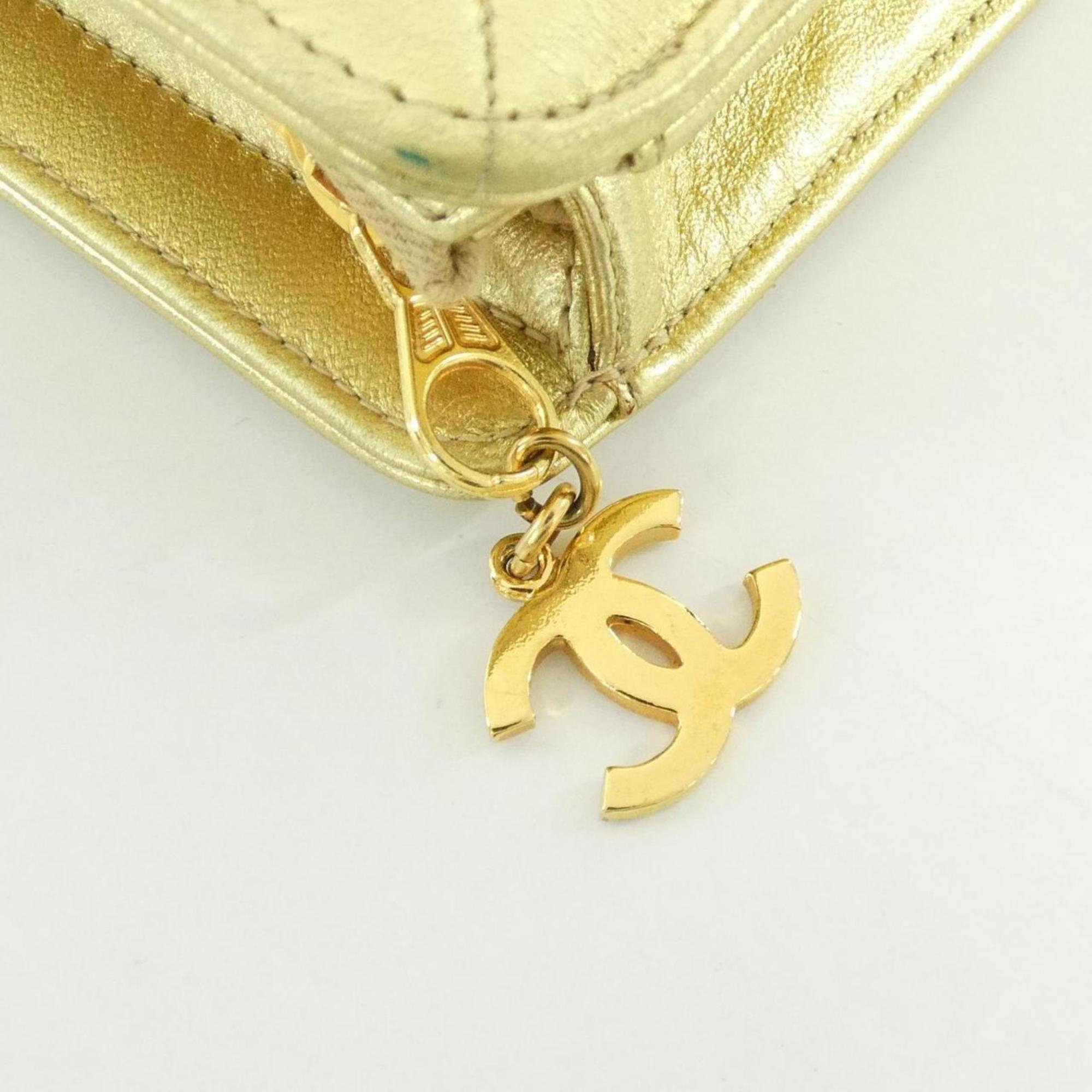 Chanel Gold Leather Handbag (Pre-Owned)