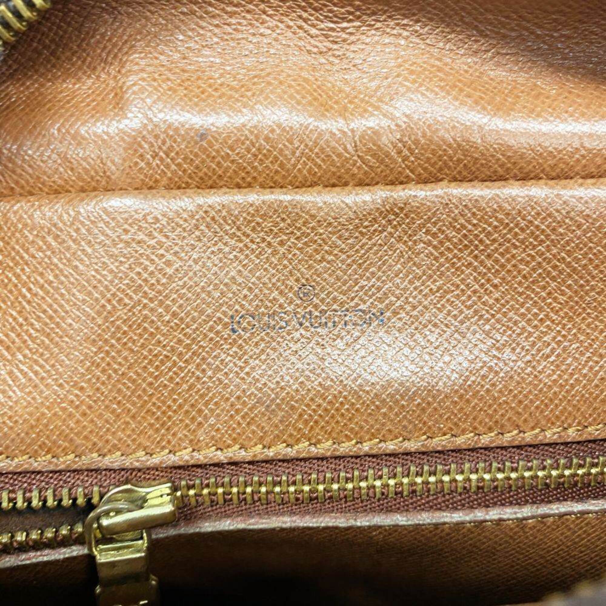 Louis Vuitton Brown Shoulder Bag (Pre-Owned)