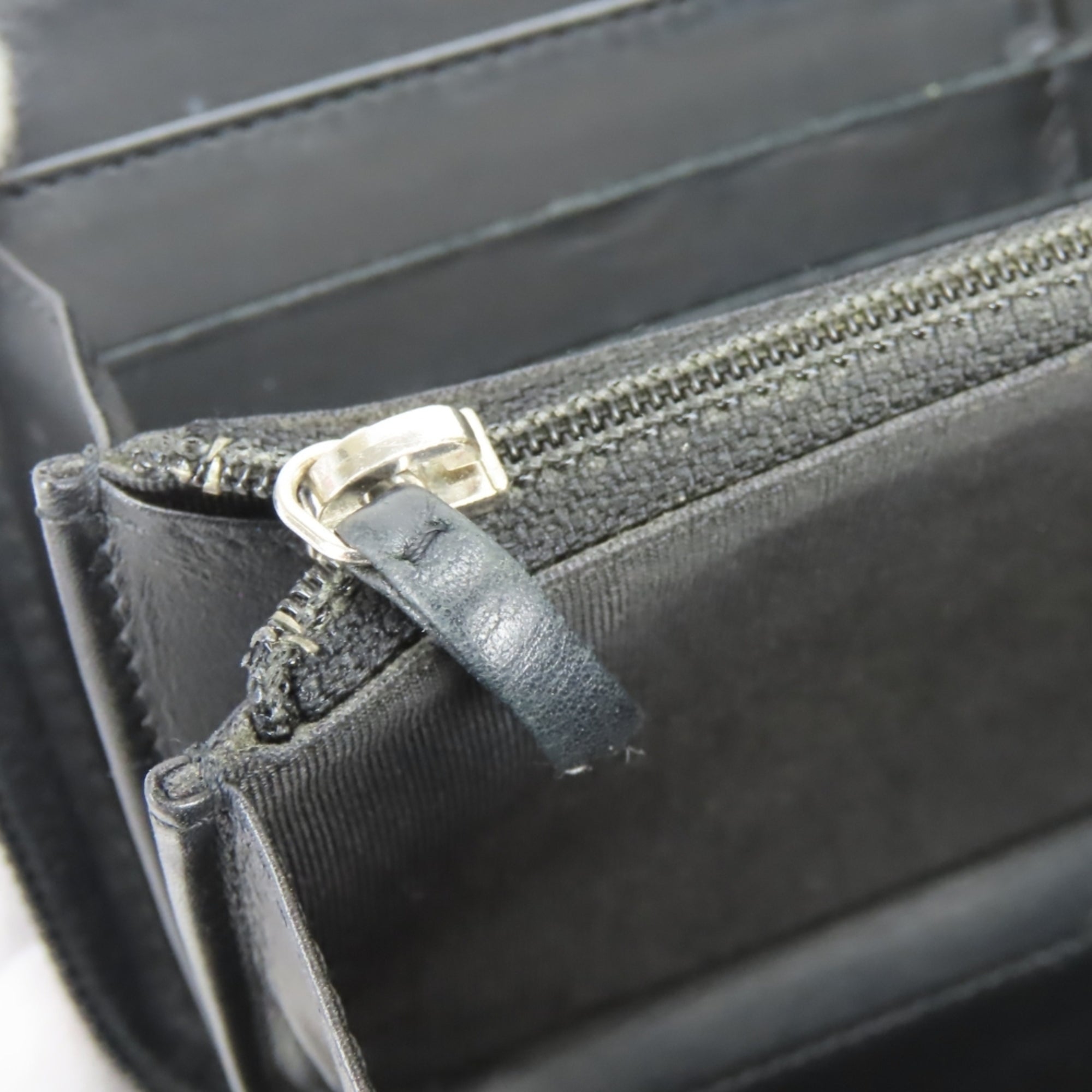 Chanel Black Grained Calfskin Long Wallet (Bi-Fold) (Pre-Owned)