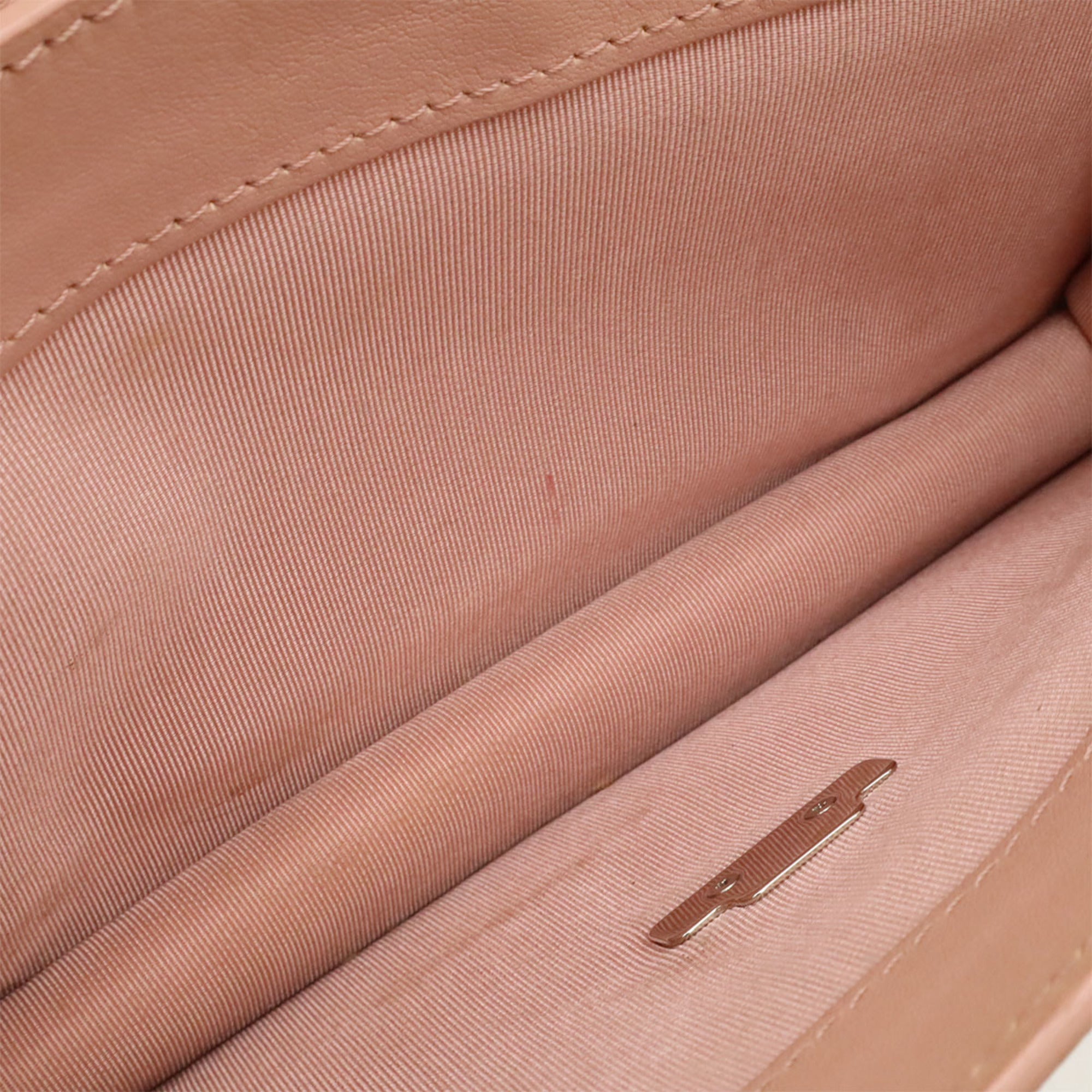 Chanel Pink Leather Shoulder Bag (Pre-Owned)