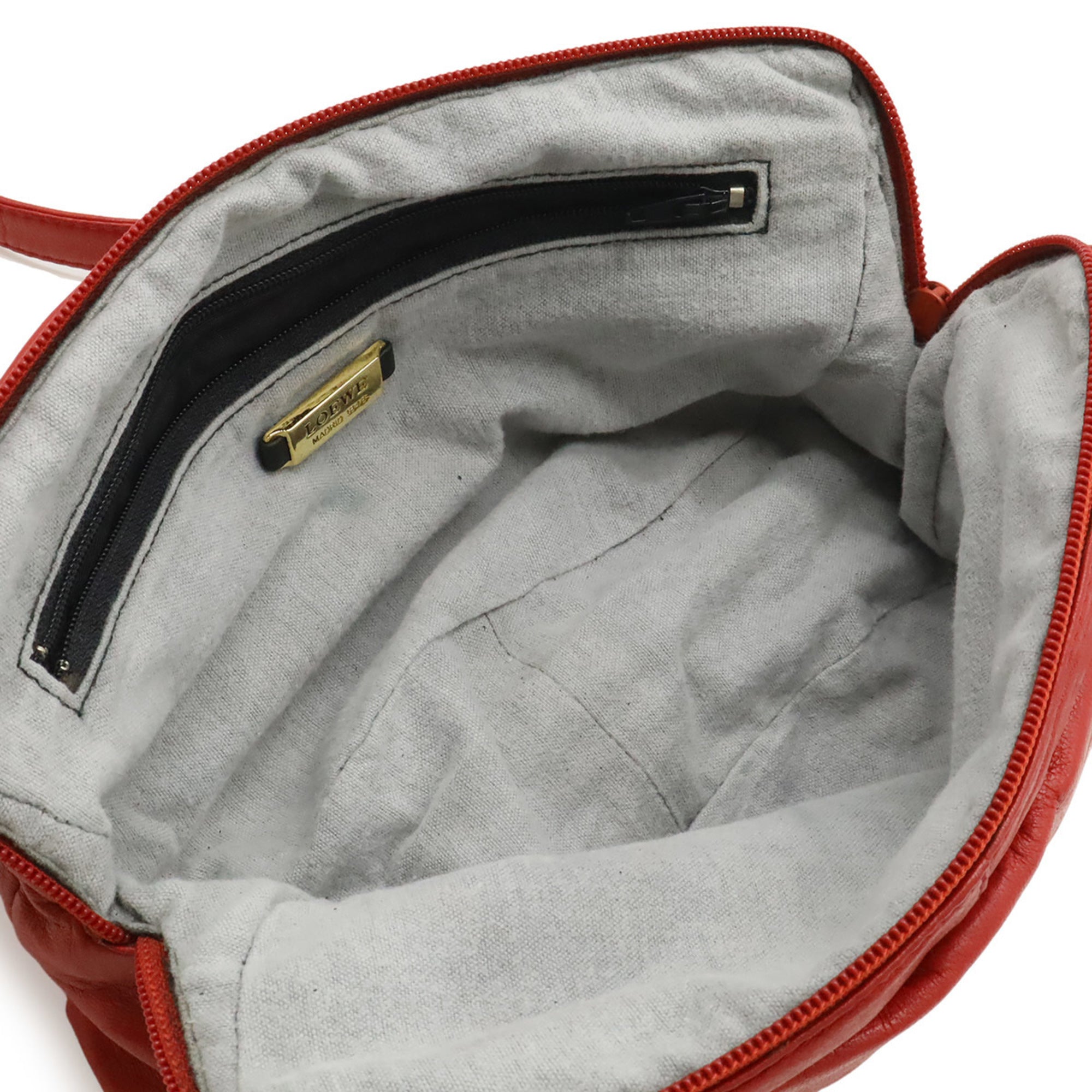 Loewe Red Color Leather Shoulder Bag Tote Bag (Pre-Owned)