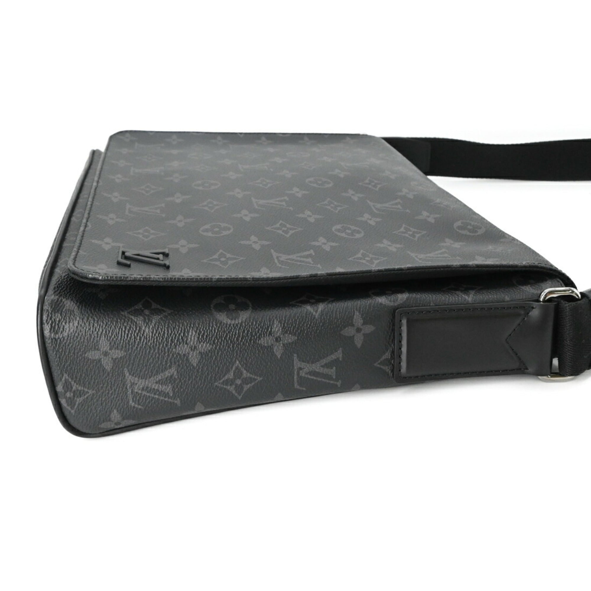 Louis Vuitton Black Monogram Eclipse Messenger Bag Shoulder Bag (Pre-Owned)