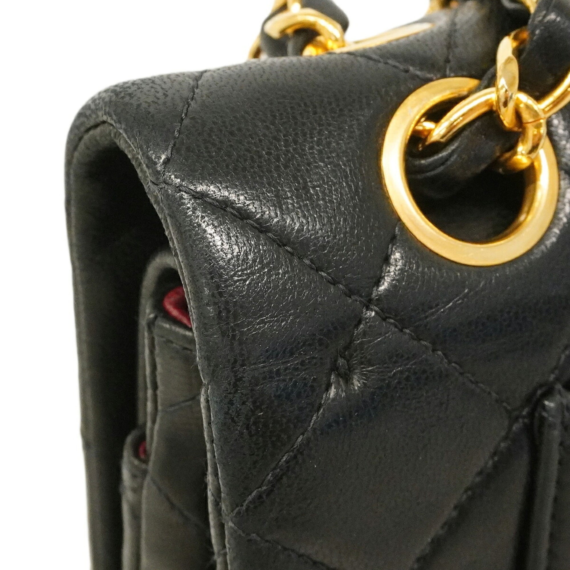 Chanel Black Leather Shoulder Bag (Pre-Owned)