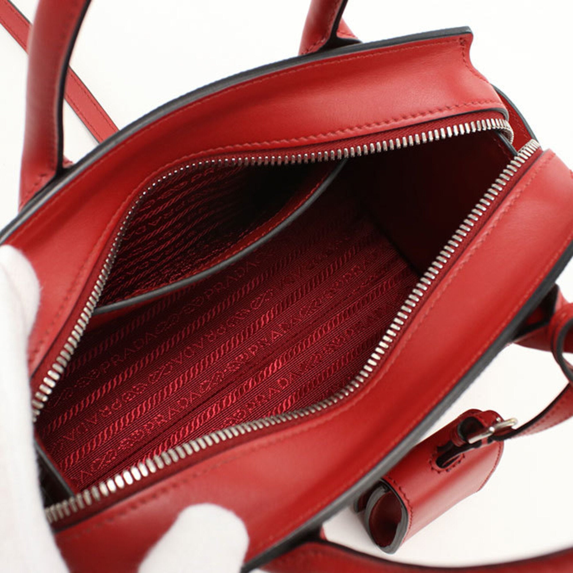 Prada Red Color Leather Handbag (Pre-Owned)