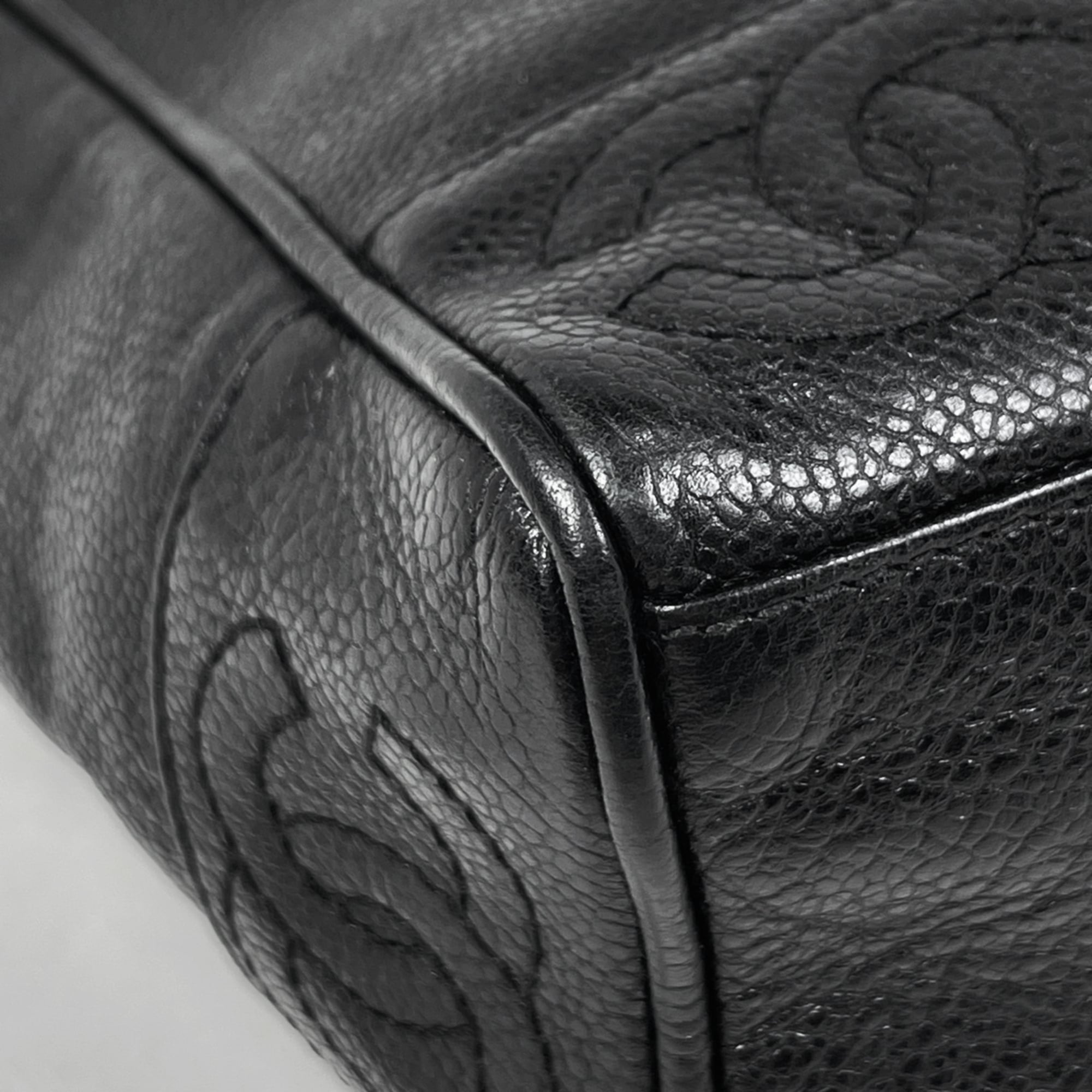 Chanel Black Grained Calfskin Shoulder Bag Tote Bag (Pre-Owned)