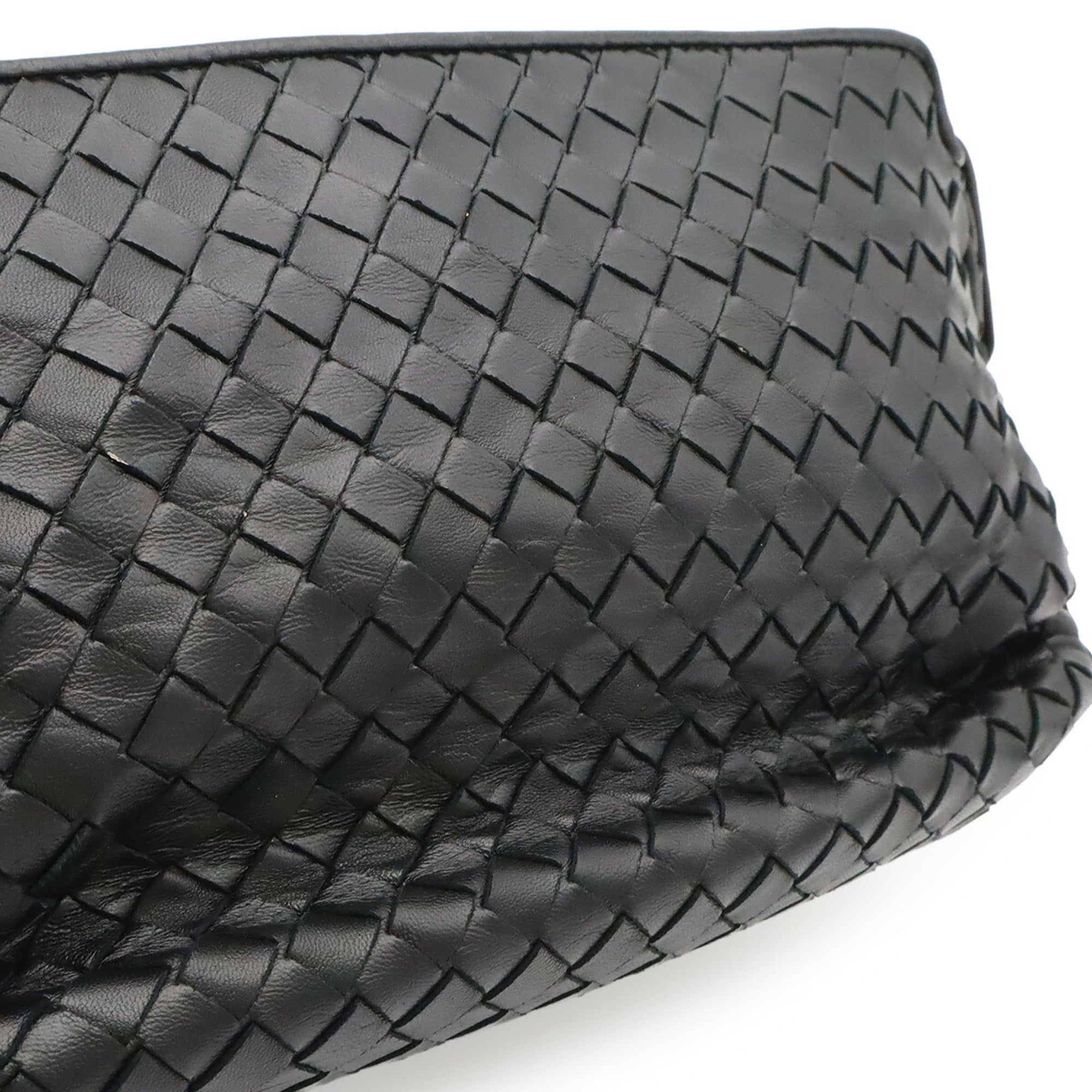Bottega Veneta Black Intrecciato Pochette Shoulder Bag (Pre-Owned)