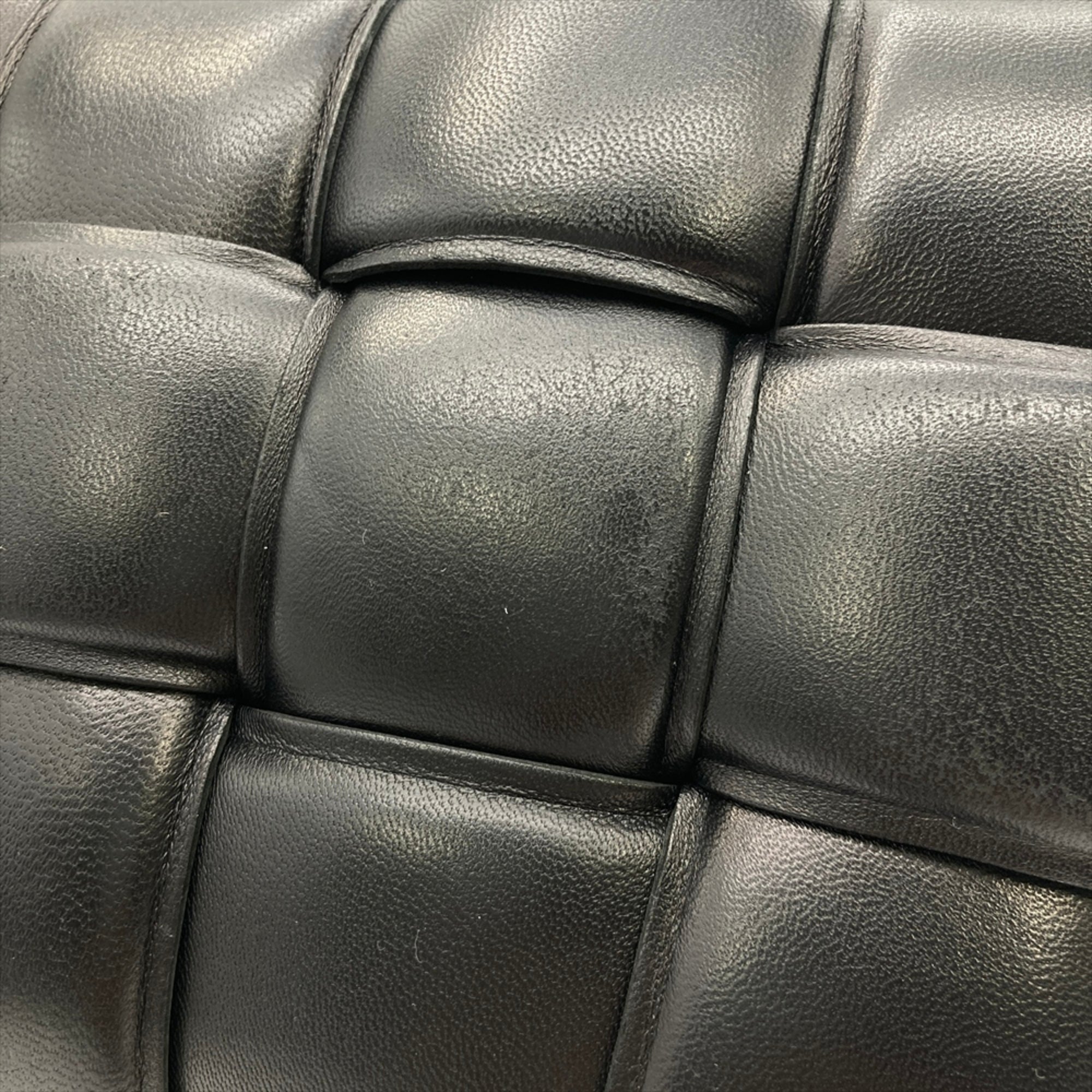 Bottega Veneta Black Intrecciato Shoulder Bag (Pre-Owned)