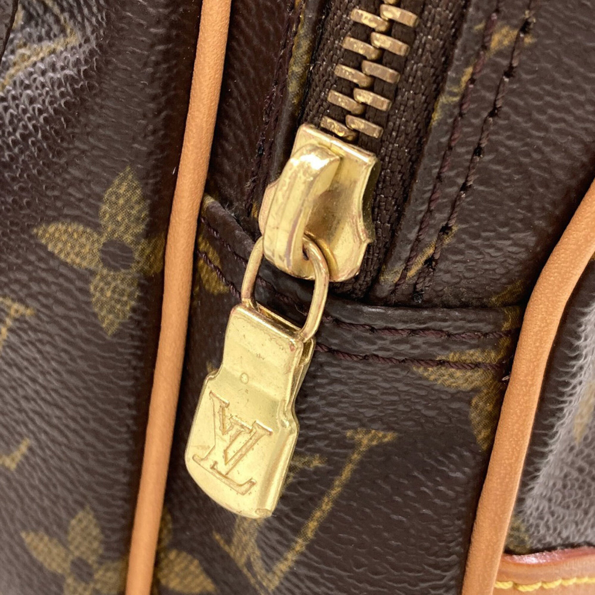 Louis Vuitton Brown Monogram Monogram Canvas Shoulder Bag (Pre-Owned)