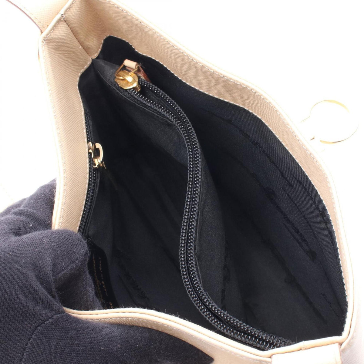 Salvatore Ferragamo Beige Leather Handbag Shoulder Bag (Pre-Owned)