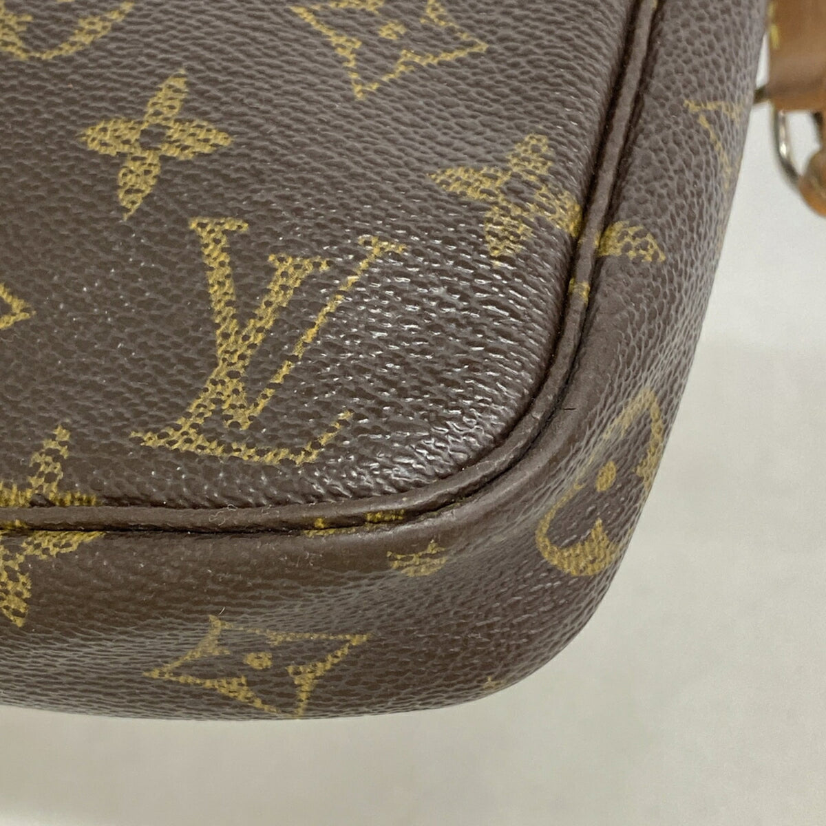 Louis Vuitton Brown Pouch (Pre-Owned)