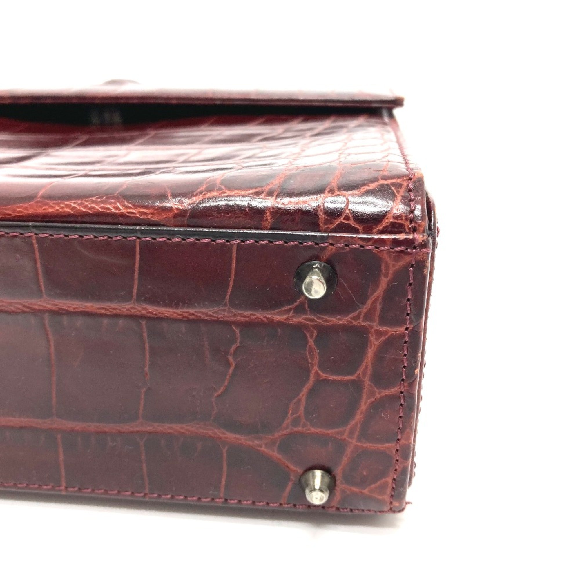 Versace Red Leather Shoulder Bag (Pre-Owned)