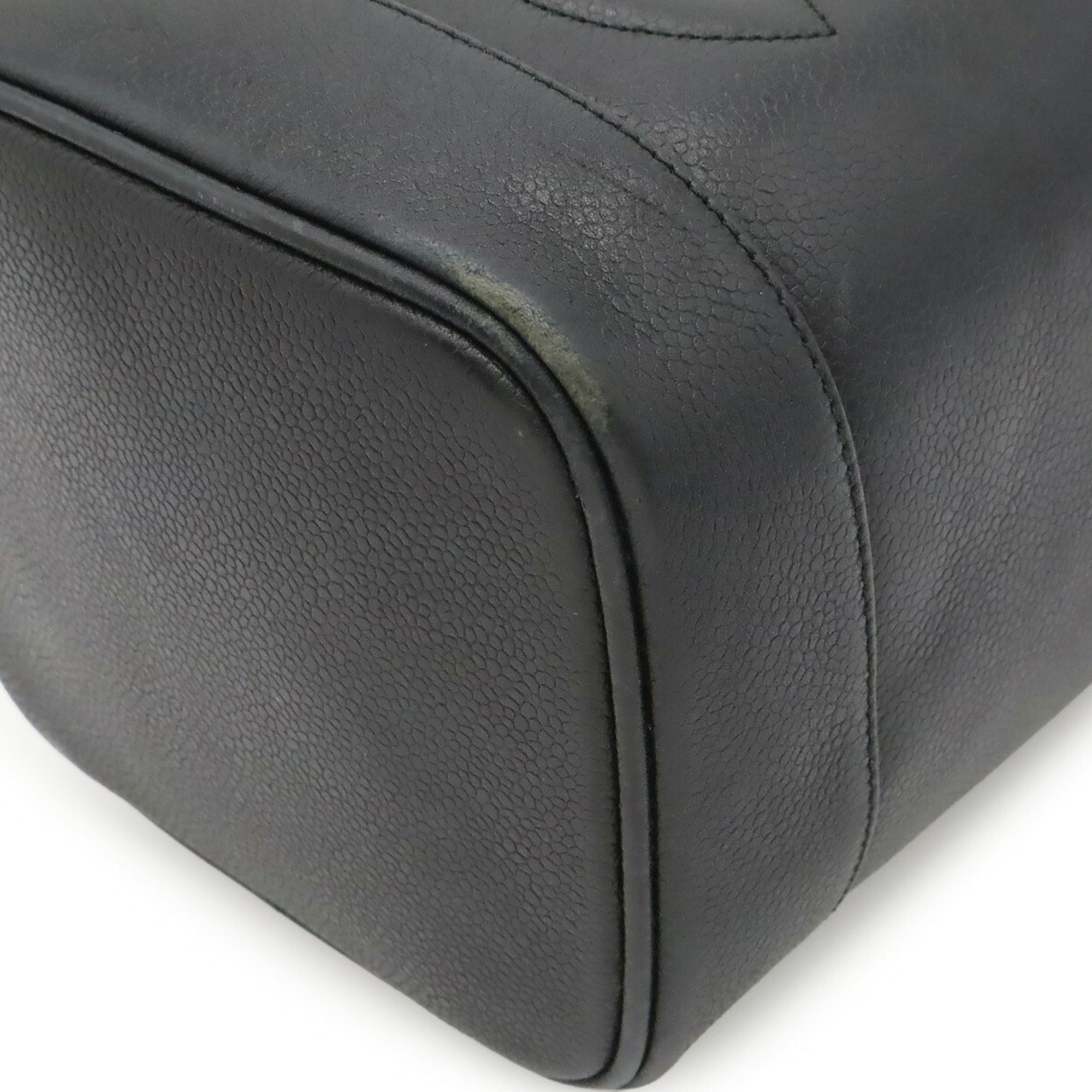 Chanel Black White Grained Calfskin Handbag Pouch Vanity Bag (Pre-Owned)