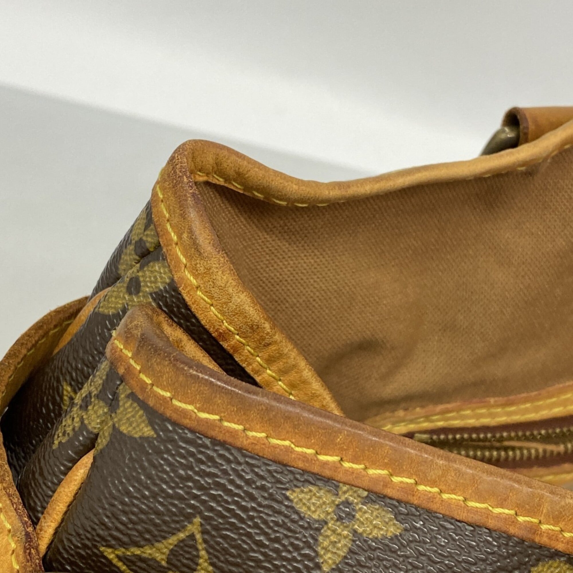Louis Vuitton Brown Tote Bag (Pre-Owned)
