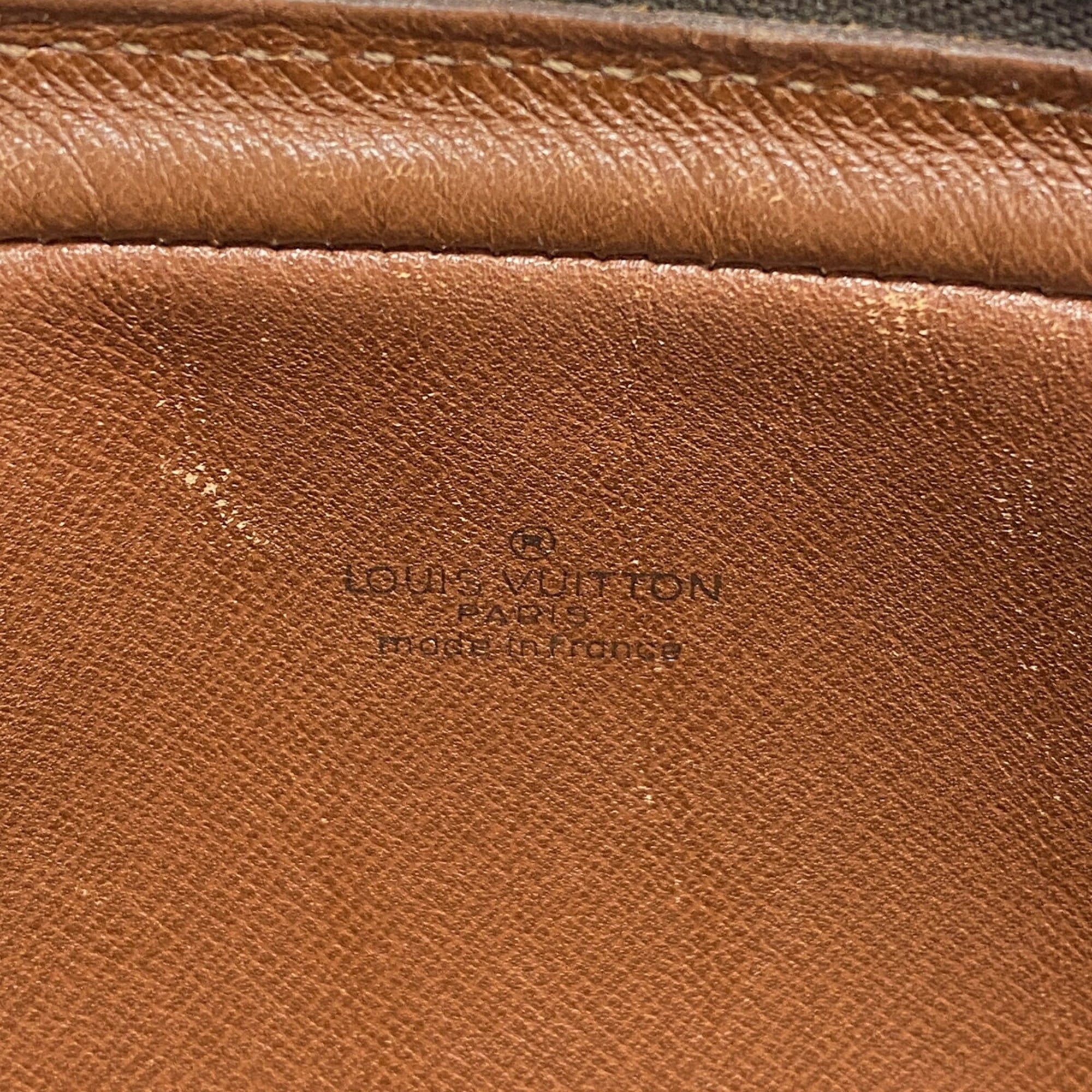Louis Vuitton Brown Shoulder Bag (Pre-Owned)