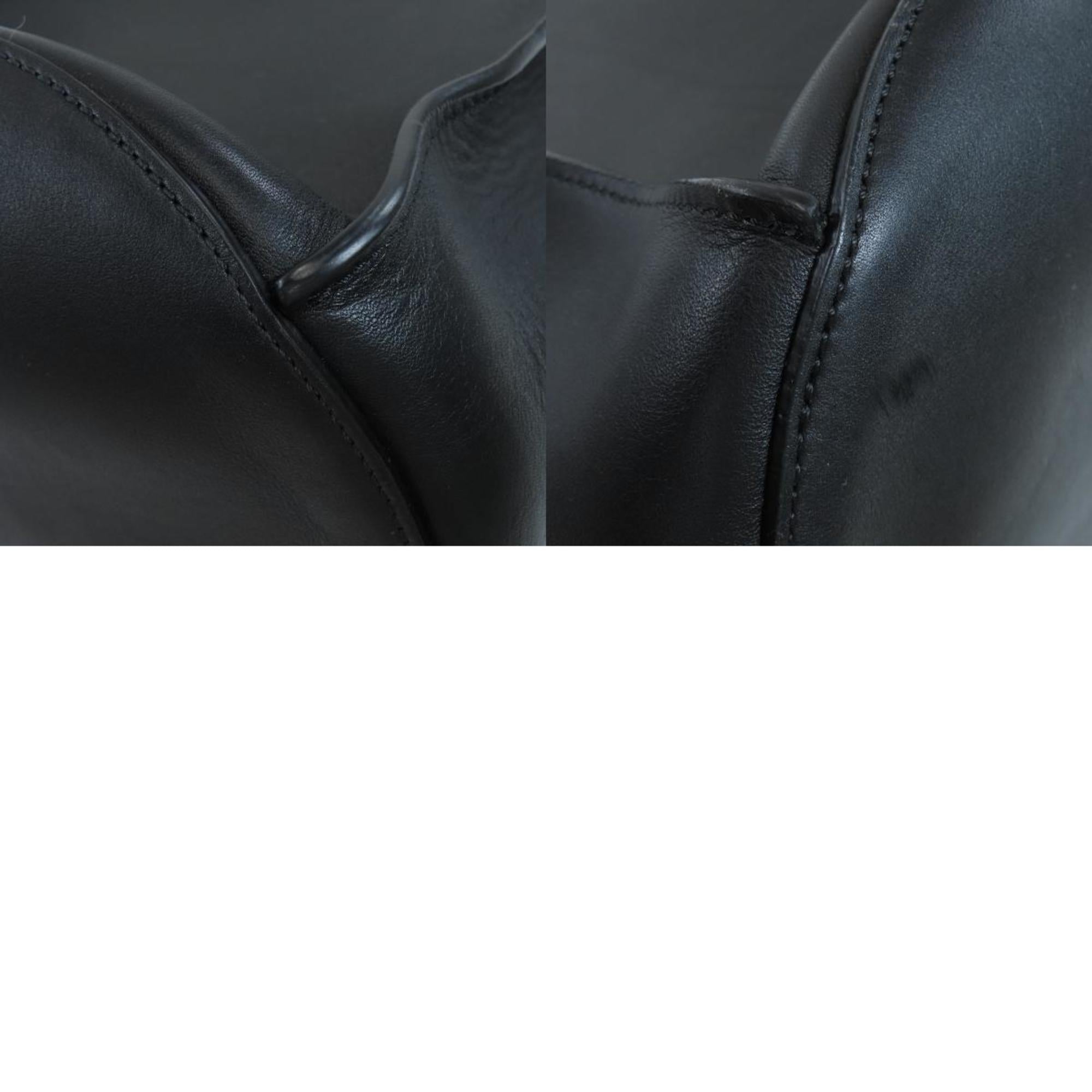 Celine Black Leather Shoulder Bag (Pre-Owned)