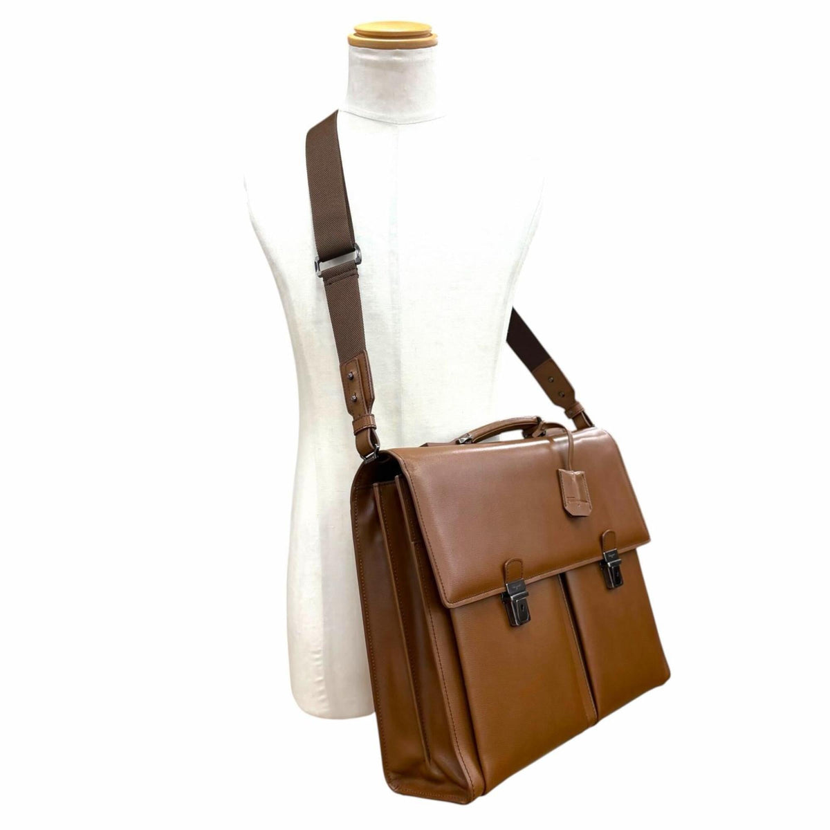 Salvatore Ferragamo Brown Leather Briefcase (Pre-Owned)