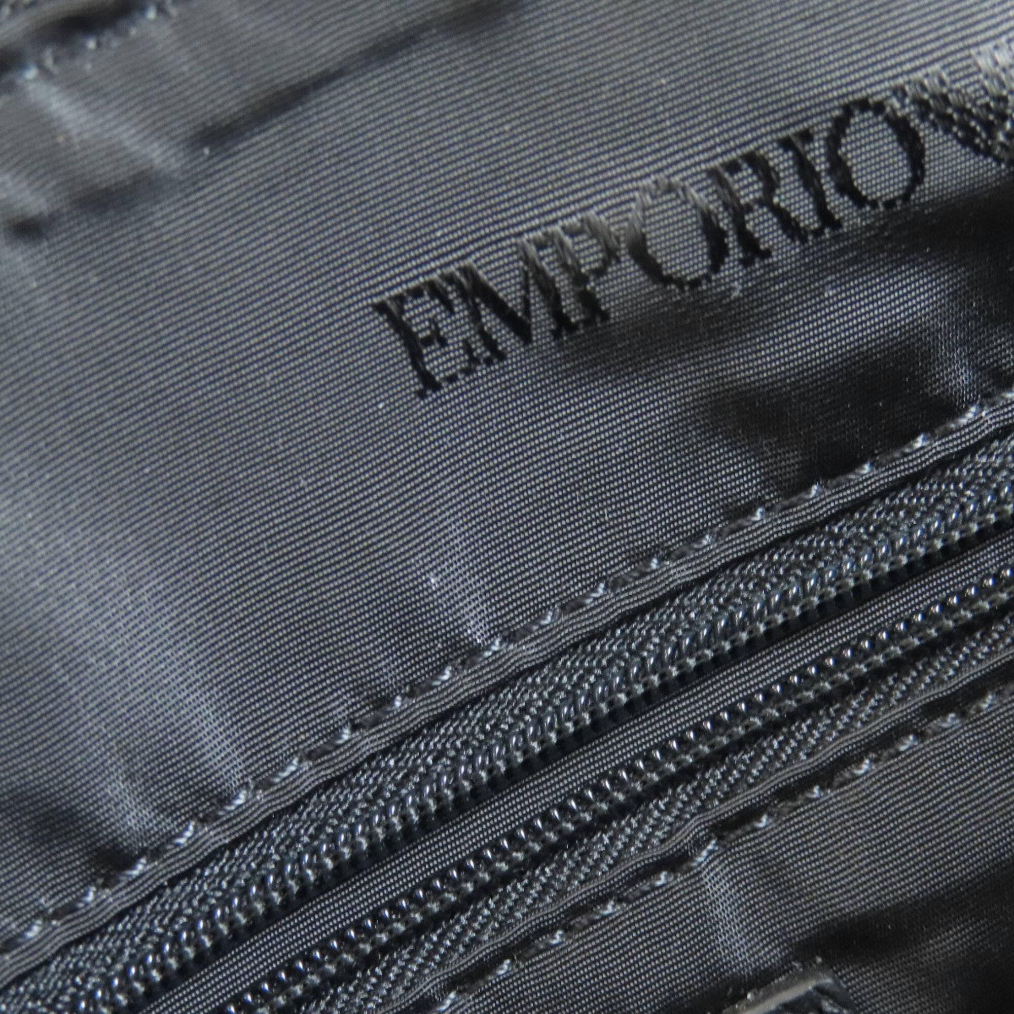 Emporio Armani Black Leather Shoulder Bag (Pre-Owned)