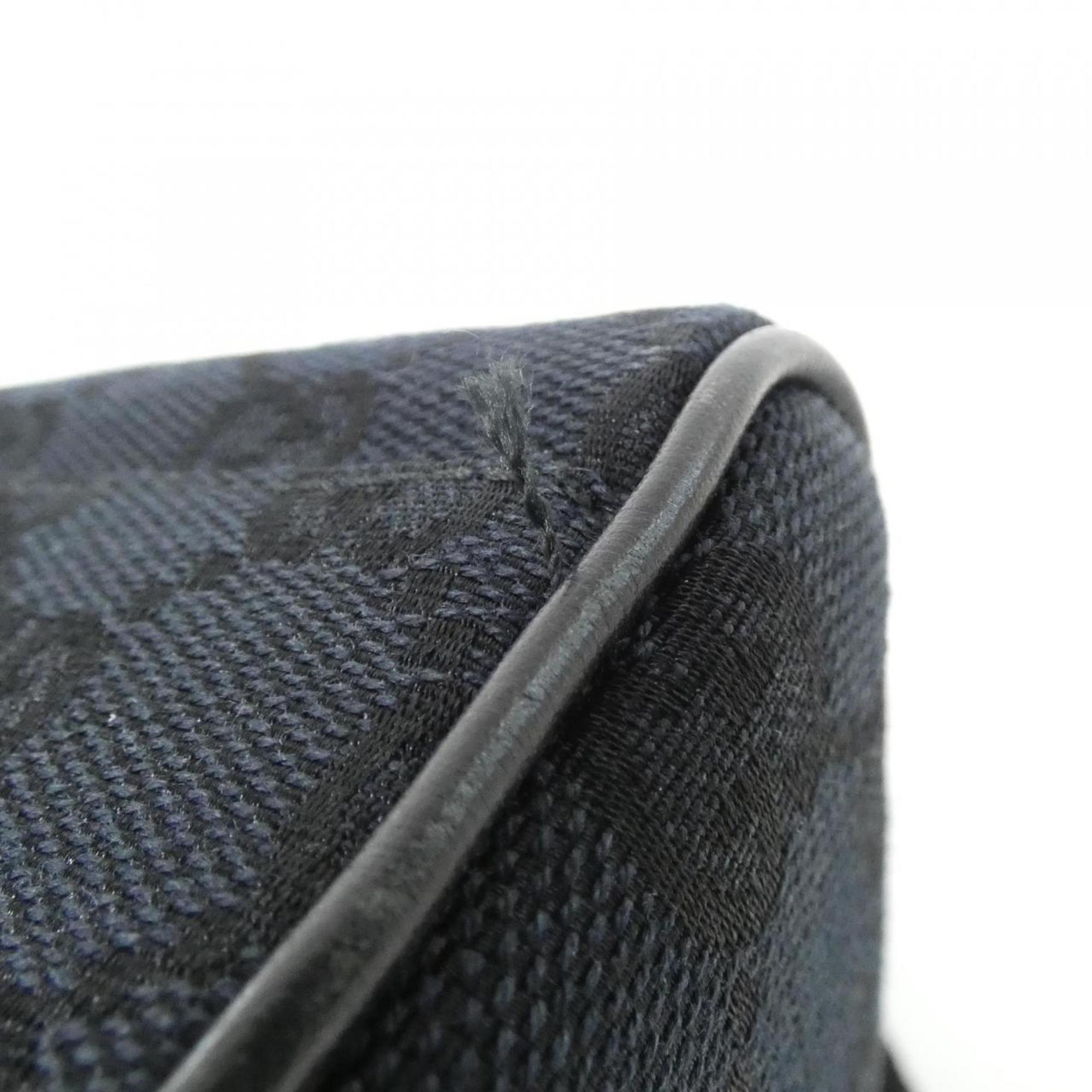 Gucci Black Gg Canvas Handbag (Pre-Owned)