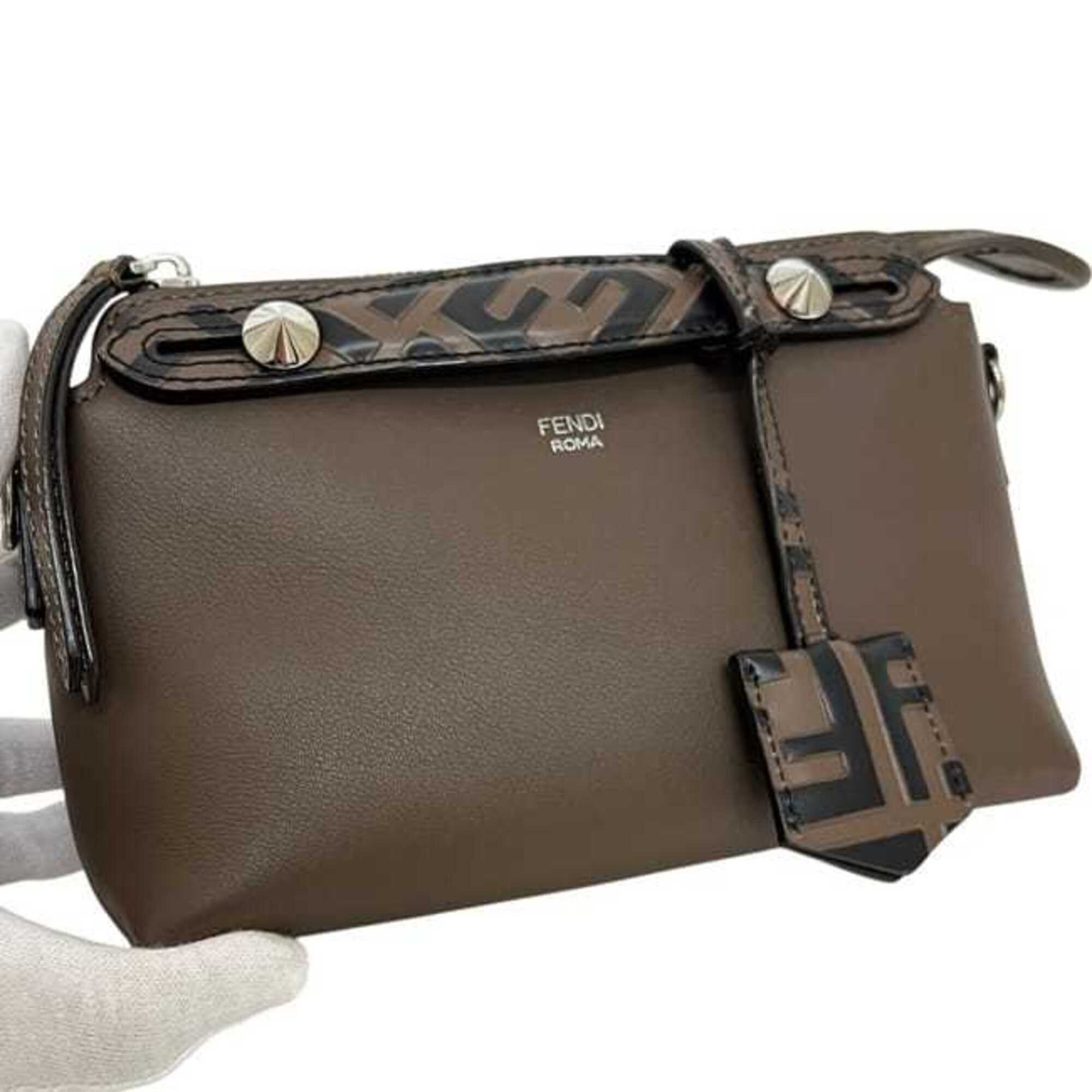 Fendi Beige Brown Leather Shoulder Bag (Pre-Owned)