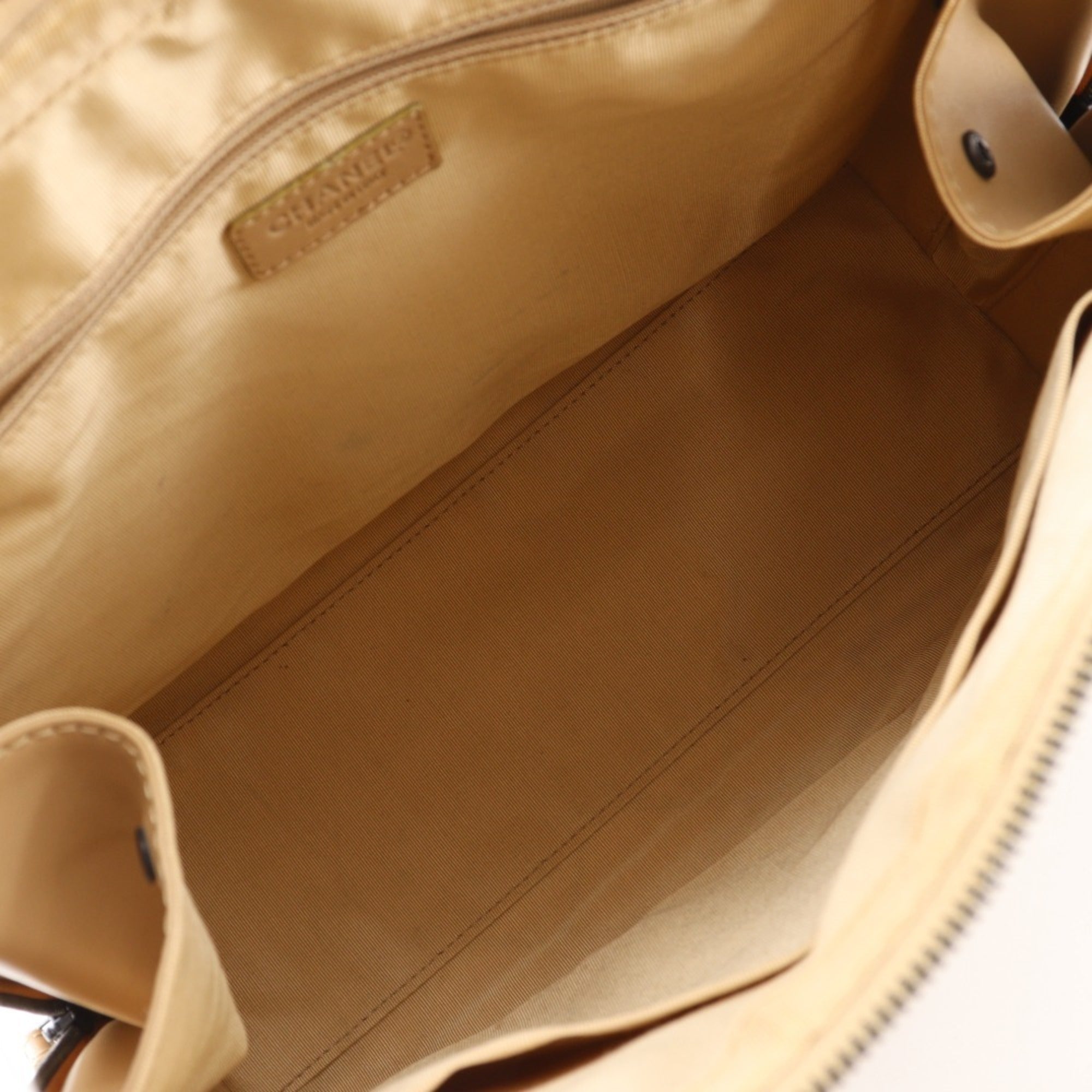 Chanel Wild Stitch Beige Leather Tote Bag (Pre-Owned)