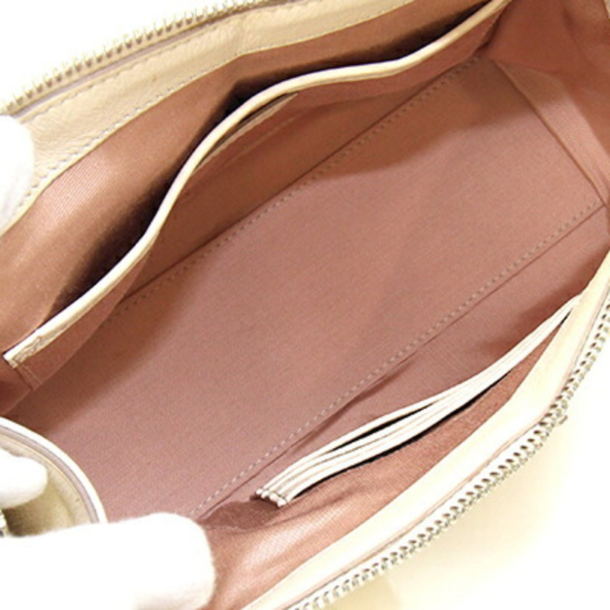 Tod's Ivory Leather Handbag (Pre-Owned)